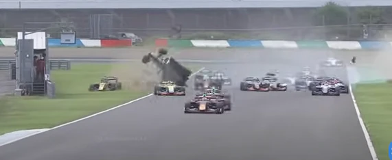 Der Massencrash in Motegi.
