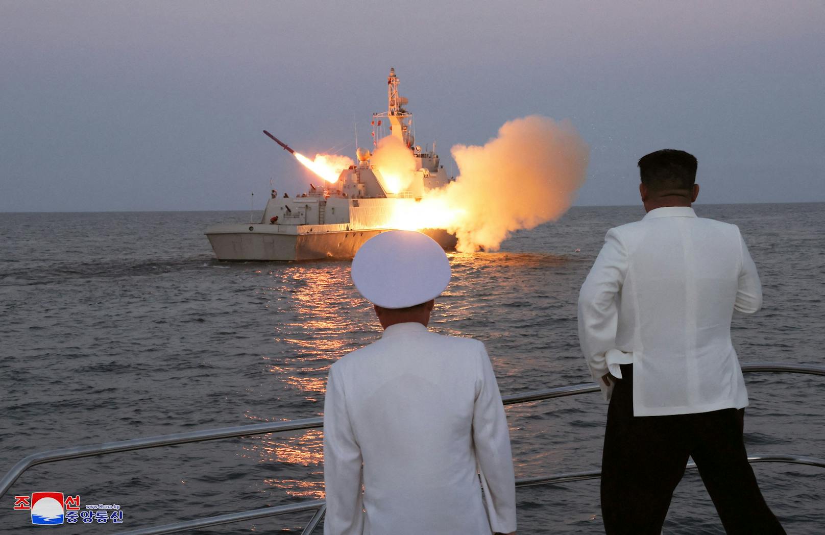 Kim Jong-un lässt Marine Marschflugkörper abfeuern
