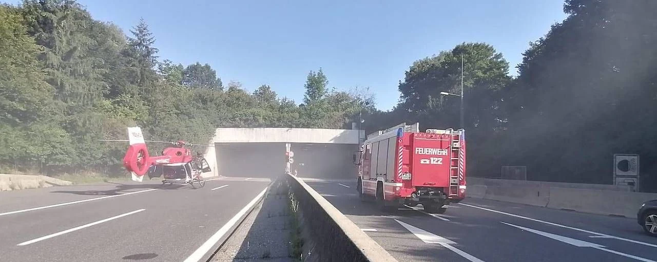 Die Tauernautobahn musste nach einem schweren Unfall in beide Fahrtrichtungen gesperrt werden.