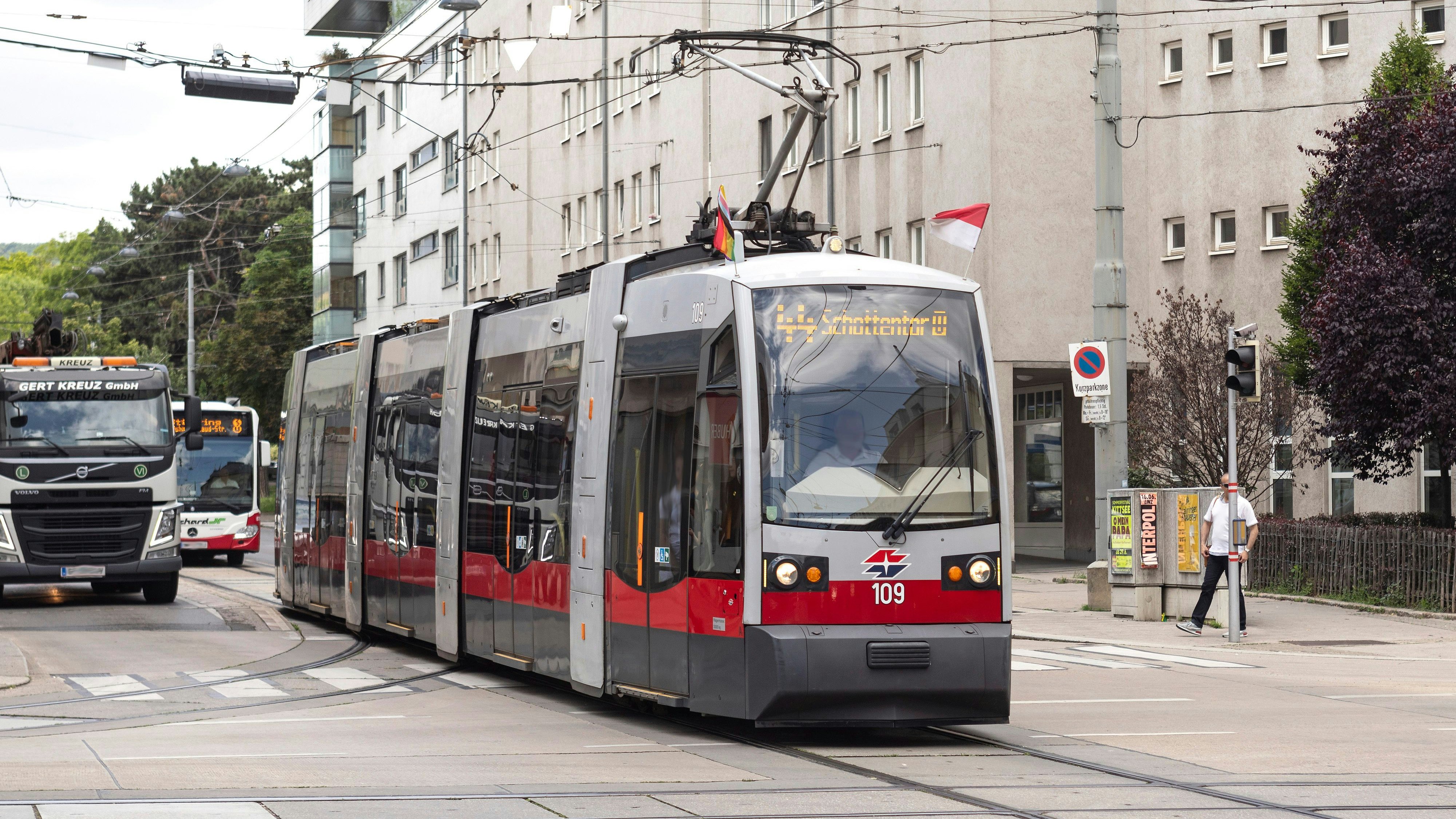 Die Straßenbahn-Linie 44 ist wieder durchgehend unterwegs.