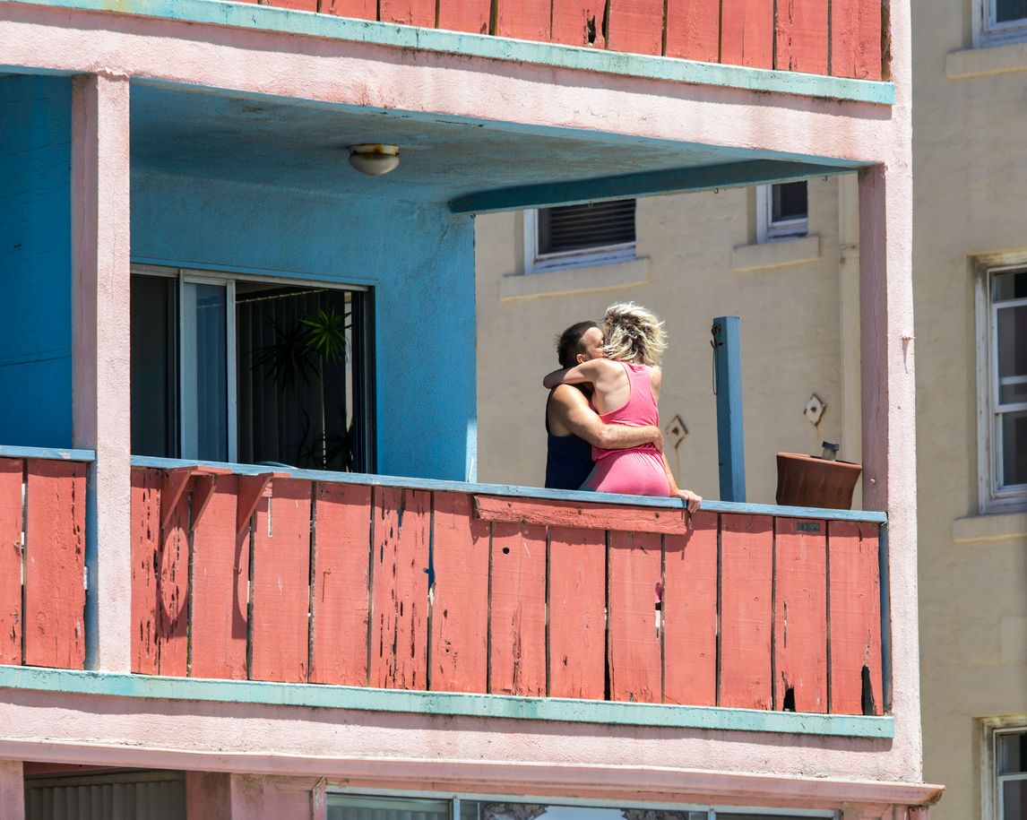Die anhaltenden Temperaturen sorgen dafür, dass die Hemmungen fallen.
