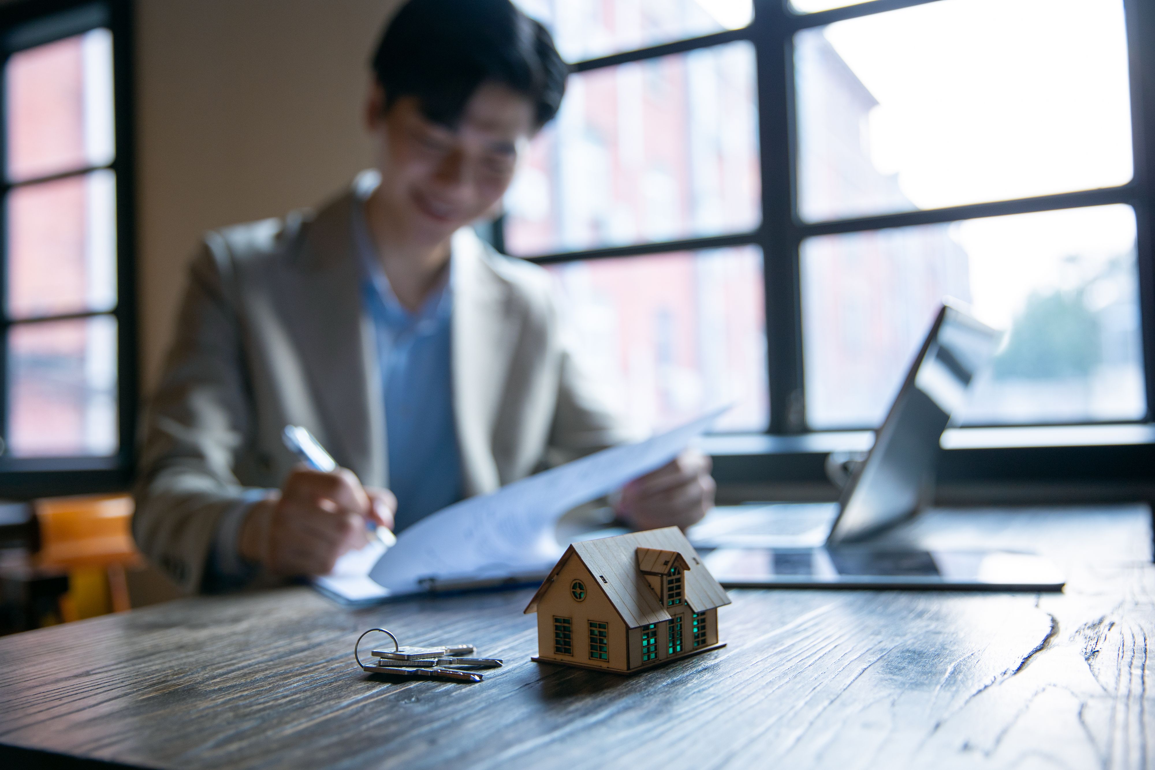 Hunderttausende Menschen in Österreich haben sich ihre Traumhäuser mit variabel verzinsten Krediten finanziert.