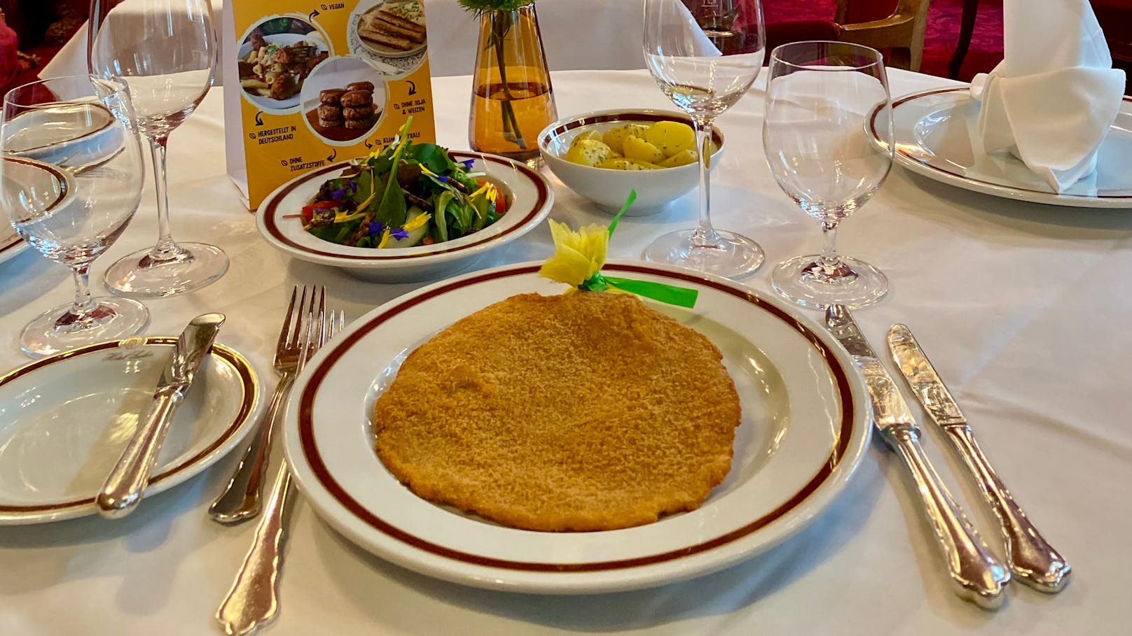 Vegane Alternative in Wiens berühmtestem Hotel: Das Sacher bietet nun ein fleischloses Schnitzel an.&nbsp;