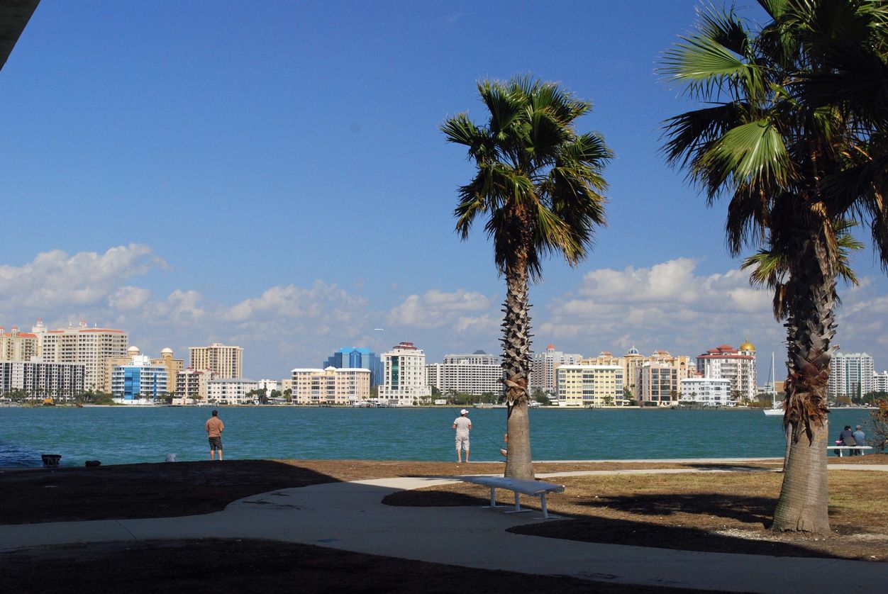 In Florida häufen sich in diesem Jahr nicht nur die Leprafälle, es sind auch bereits fünf Menschen an den Folgen einer Infektion mit einem fleischfressenden Bakterium gestorben. 