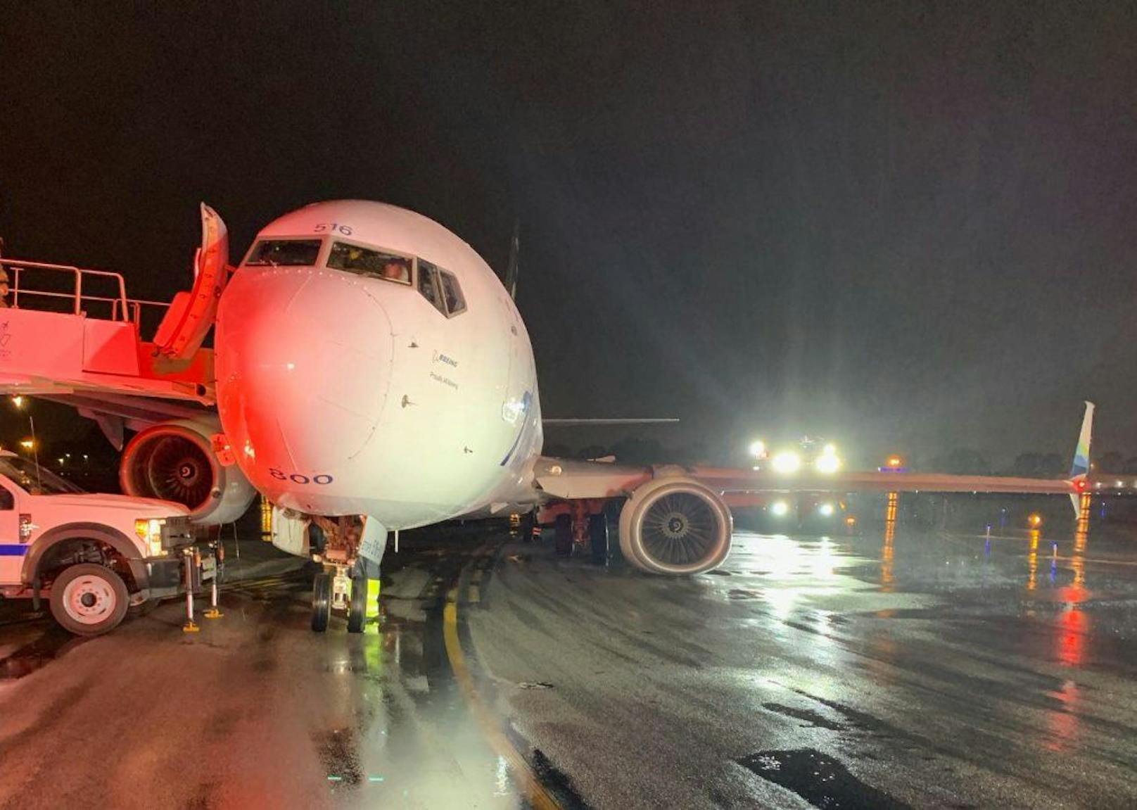 Kurz vor der Landung kam der Flieger von Alaska Airlines zu Schaden. 