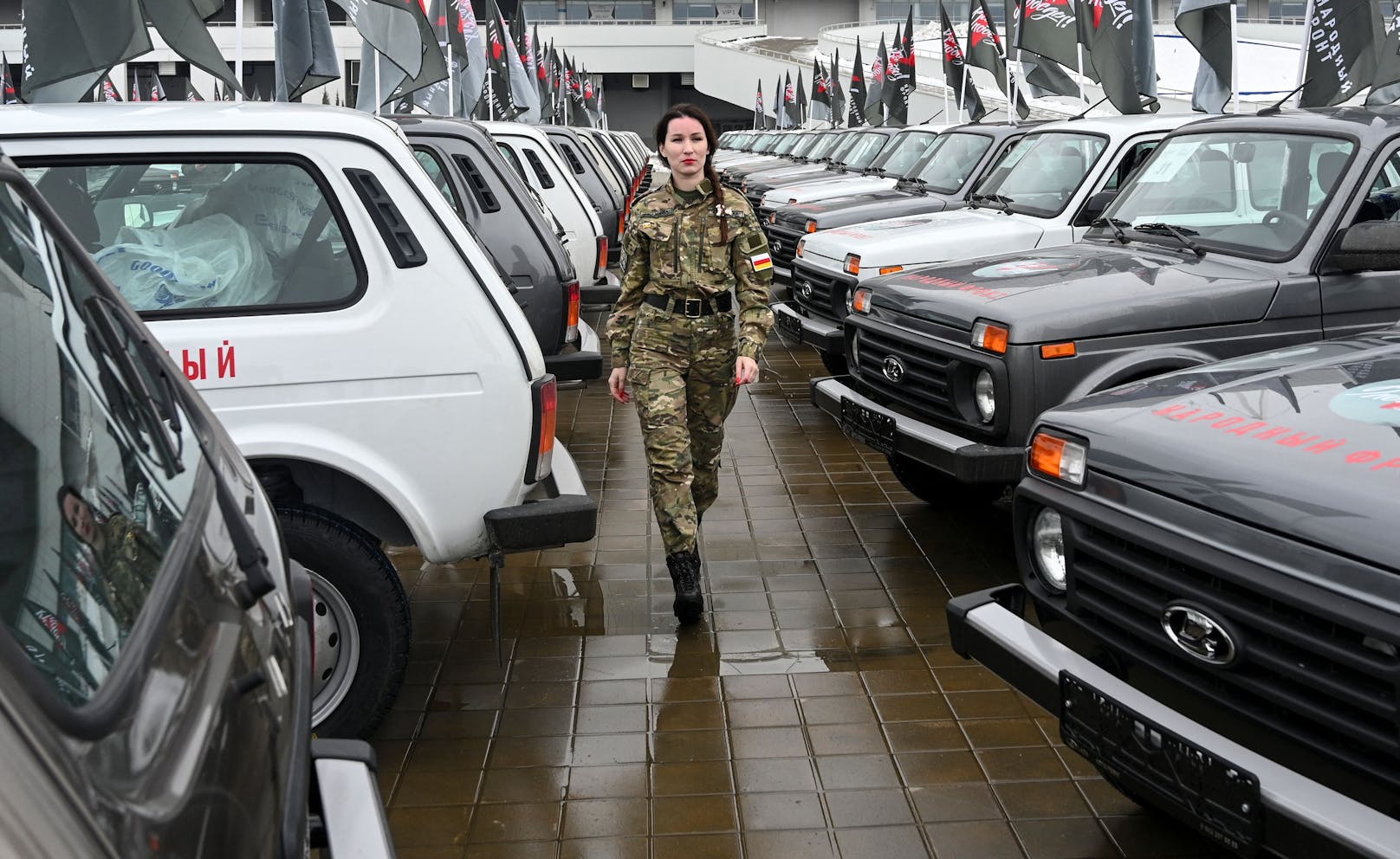Russische Armee beschlagnahmt Privatautos der eigenen Soldaten.