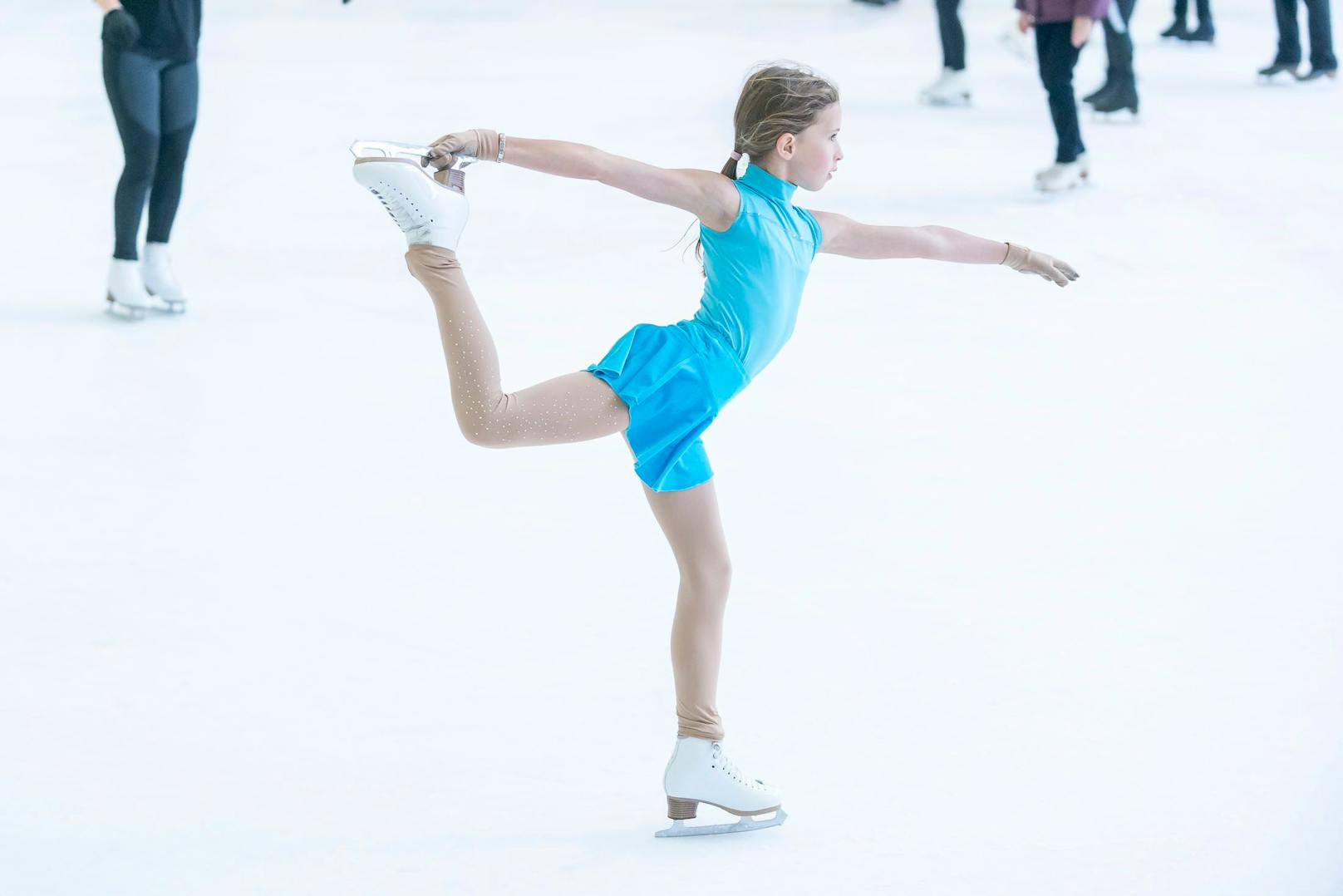Während der Sommersaison ist die Halle für Publikums-Eislaufen jeden Dienstag von 16 bis 19.45 Uhr geöffnet.