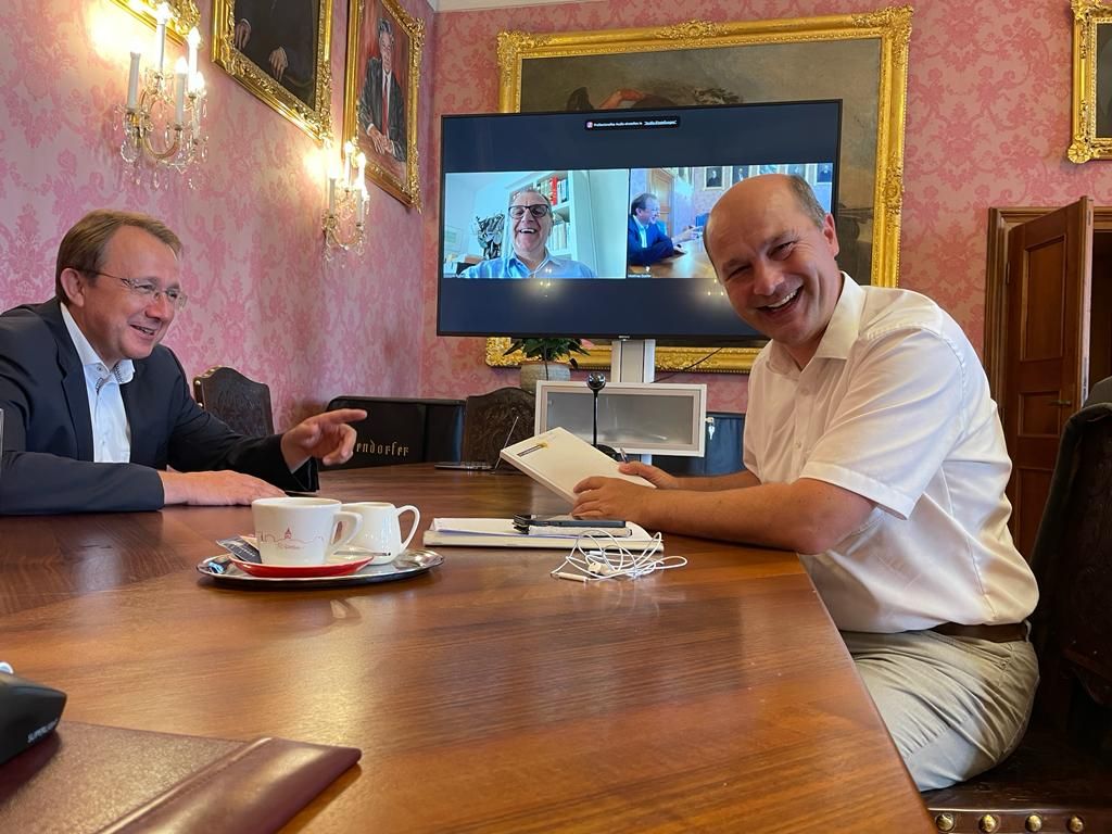 kennen Matthias Stadler (Präsident NÖ Städtebund) und Johannes Pressl (Präsident NÖ Gemeindebund)