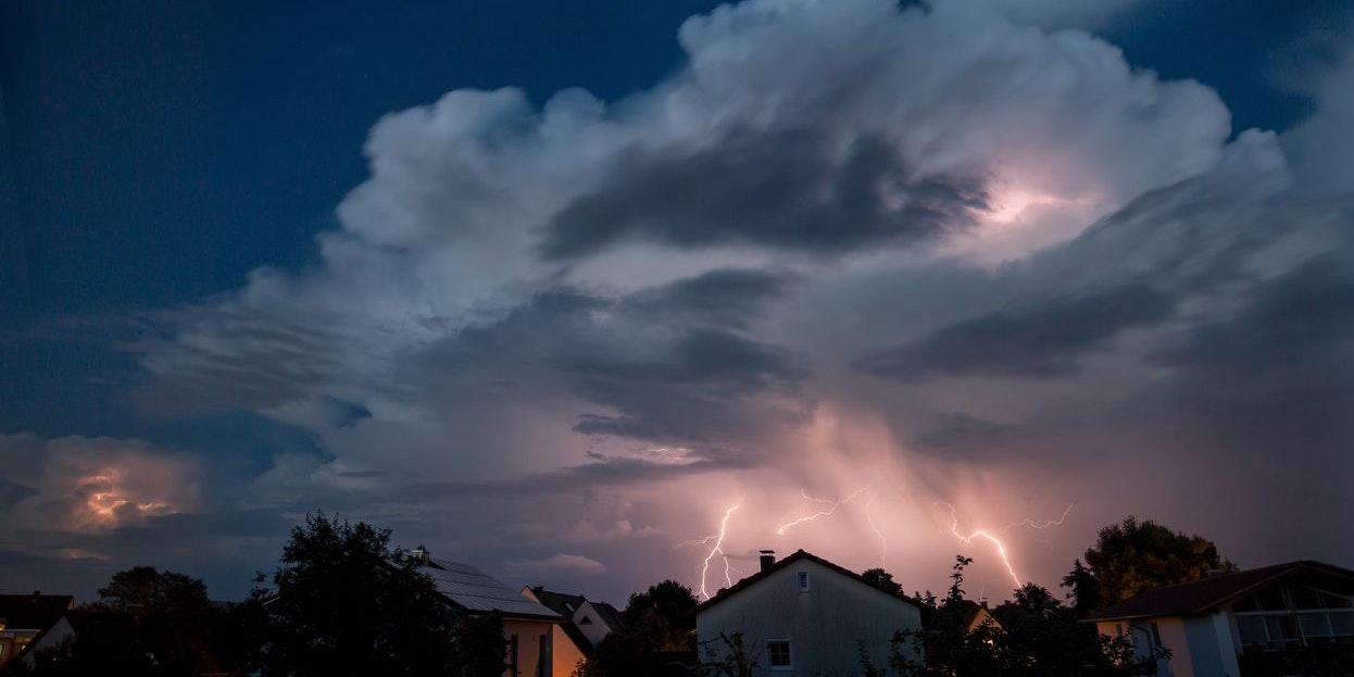 Ein Unwetter trifft Donnerstagnacht Vorarlberg mit voller Wucht. Im Osten und Süden des Landes drohen auch in den kommenden Tagen schwere Gewitter. (Symbolbild)