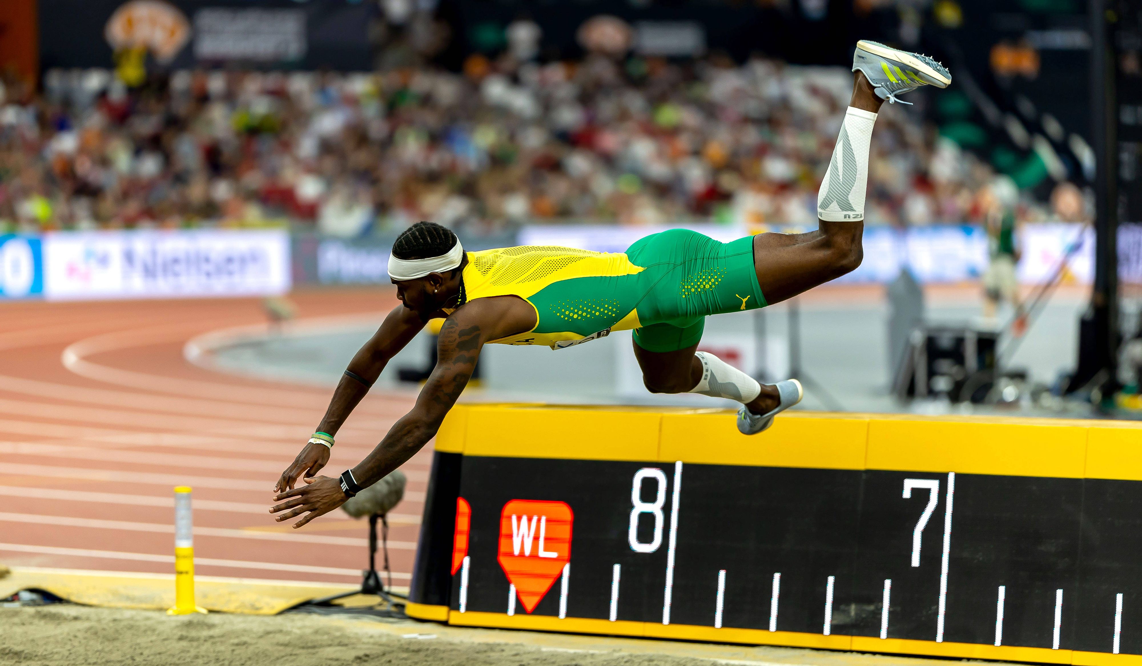 Corey McLeod sorgte im Weitsprung-Bewerb für eine dramatische Entscheidung. 