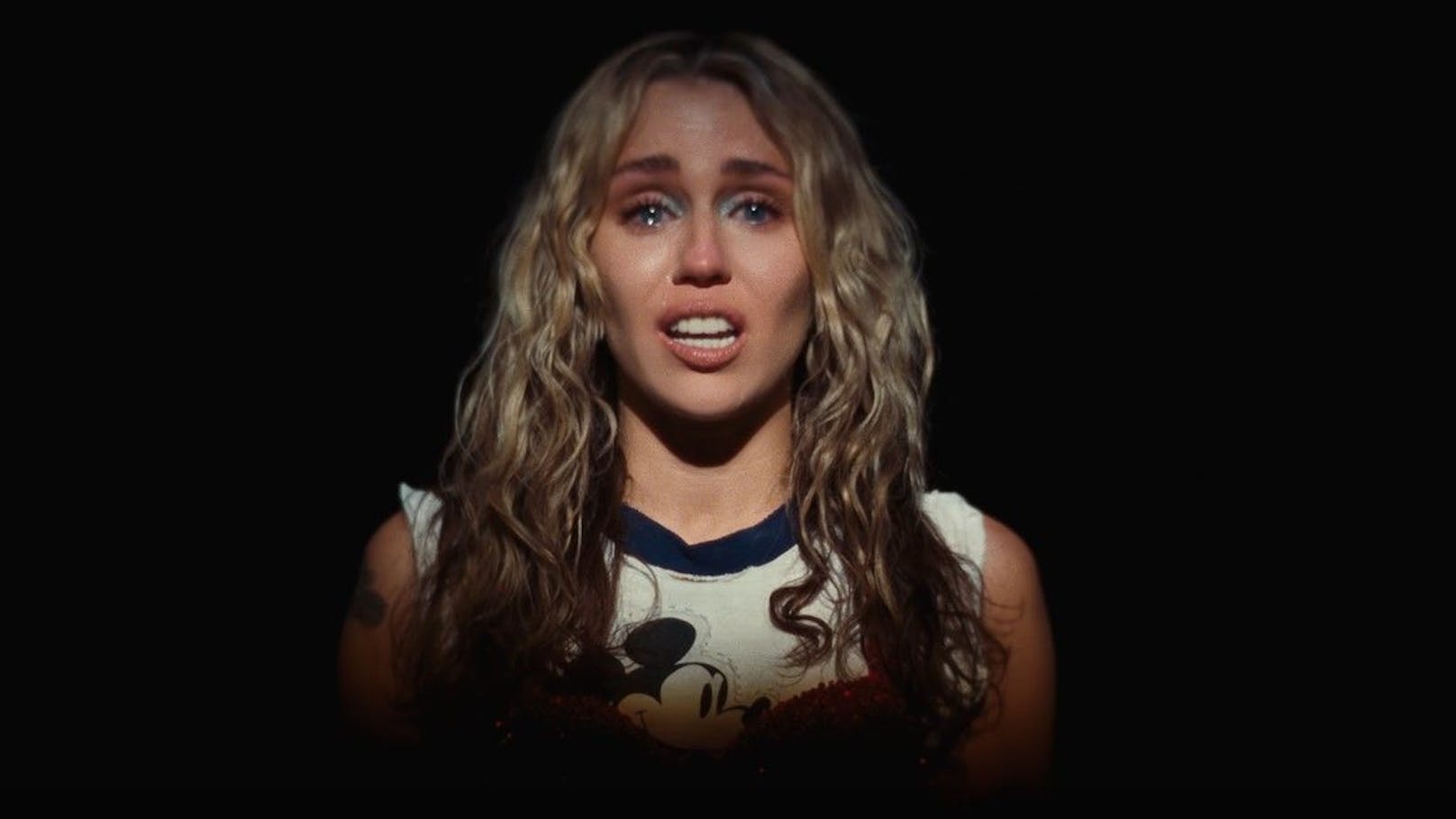Miley Cyrus in Tränen aufgelöst: "Ich war damals jung"