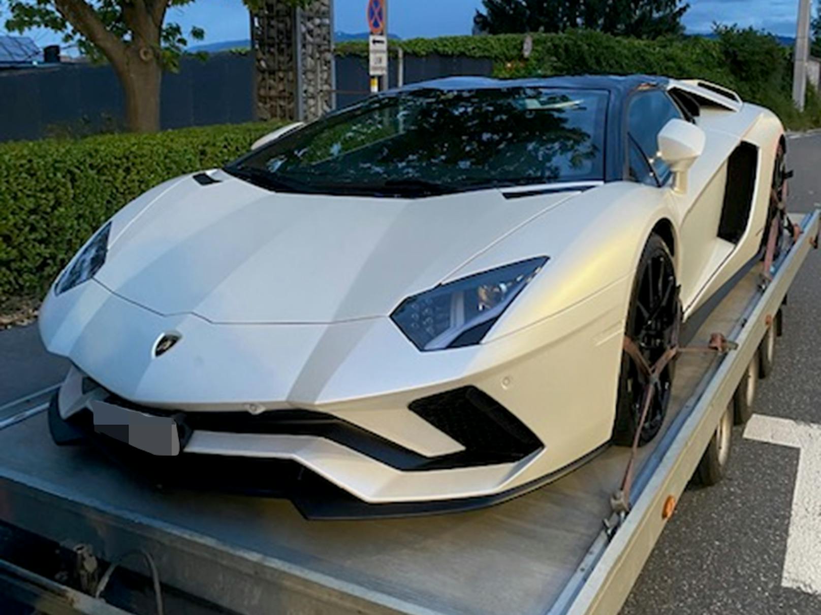 Teures Auto, teure Strafe: Der Lamborghini Aventador 834.