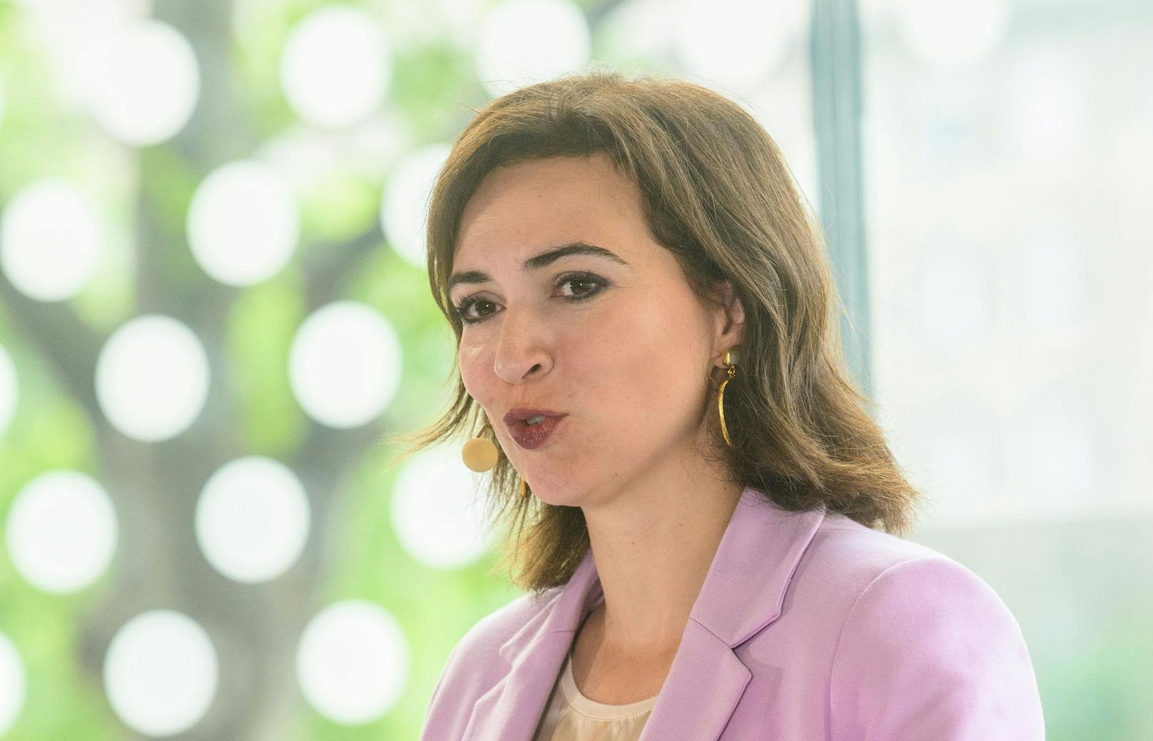 Justizministerin Alma Zadic hat eine Leasingrate von 1.600 Euro monatlich.