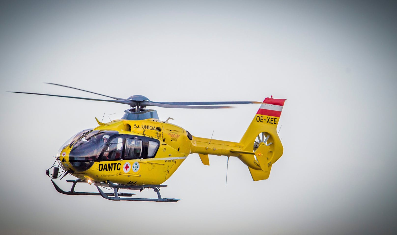  Der Mann erlitt bei dem Vorfall lebensbedrohliche Verletzungen und wurde nach der notärztlichen Versorgung vom Rettungshubschrauber Christophorus 12 ins LKH Graz geflogen. (Symbolbild)