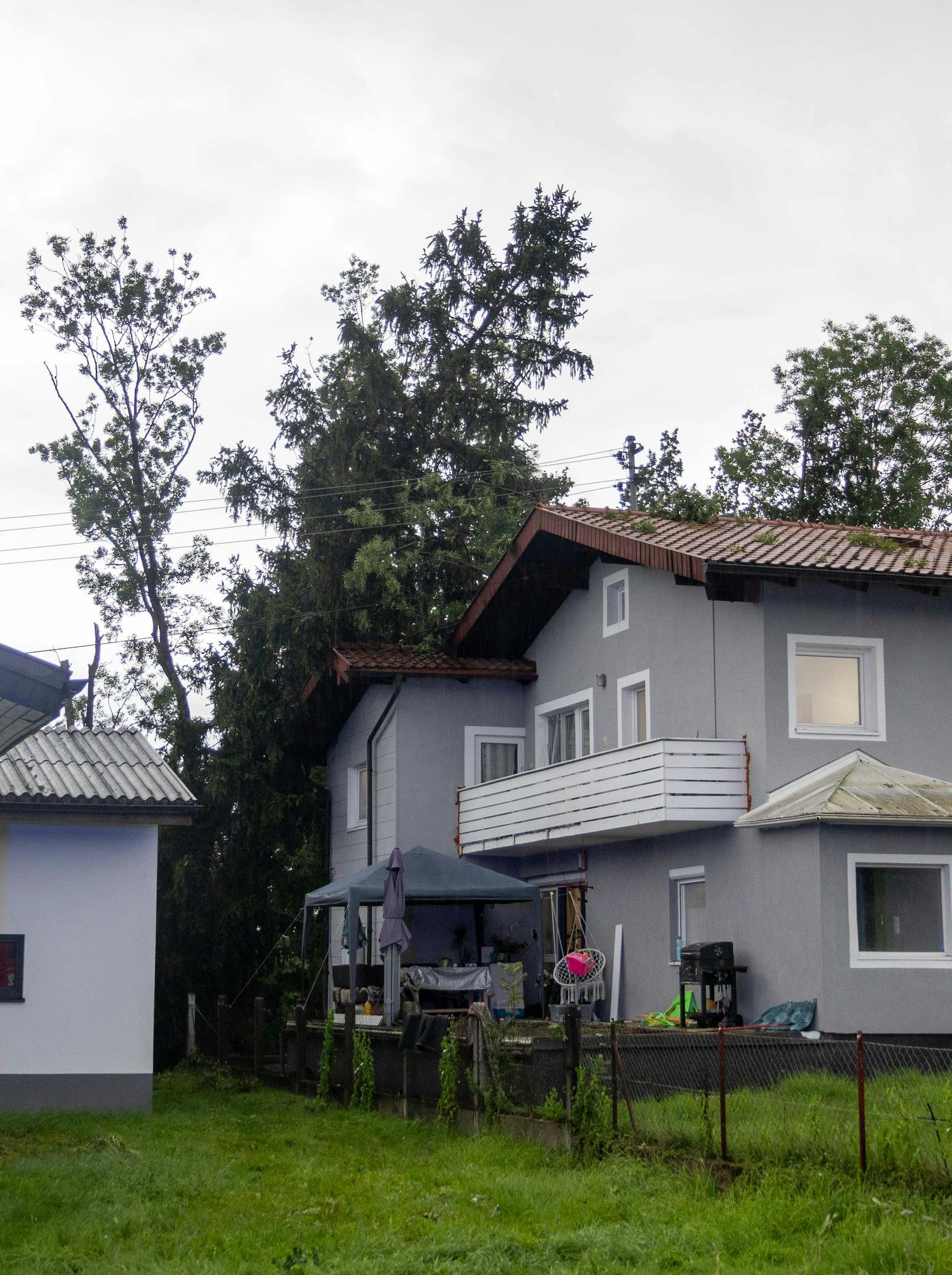 ... Minuten 750 Einsätze. Die ersten Einsätze wurden im Bezirk Braunau am Inn ...