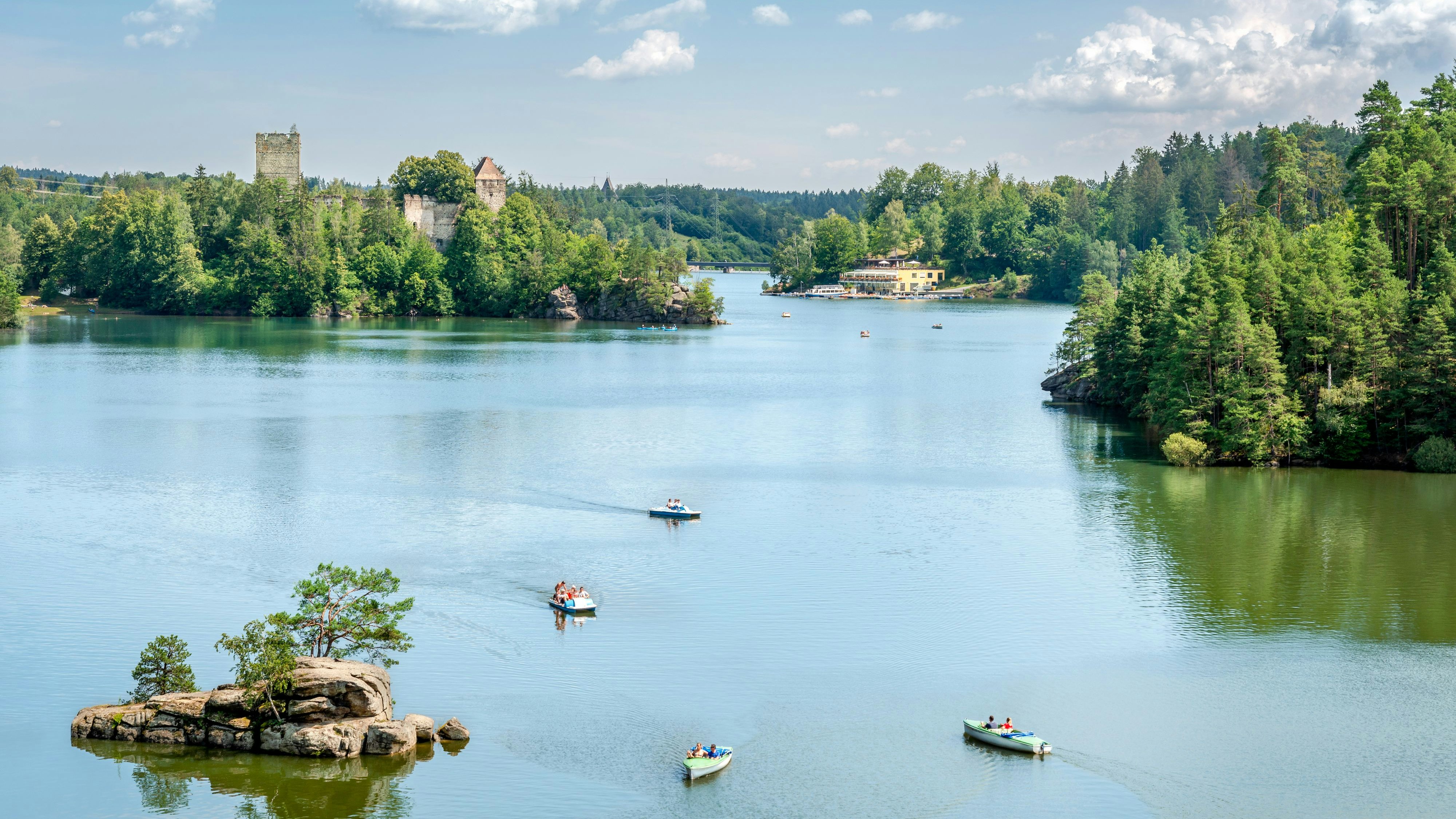 Heute.at - Beliebter Stausee: Hier gibt's bald Wasser-Bestattungen