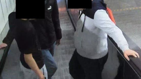 Die beiden Tatverdächtigen stellten sich mittlerweile der Polizei. Sie wurden auf freiem Fuß angezeigt. 