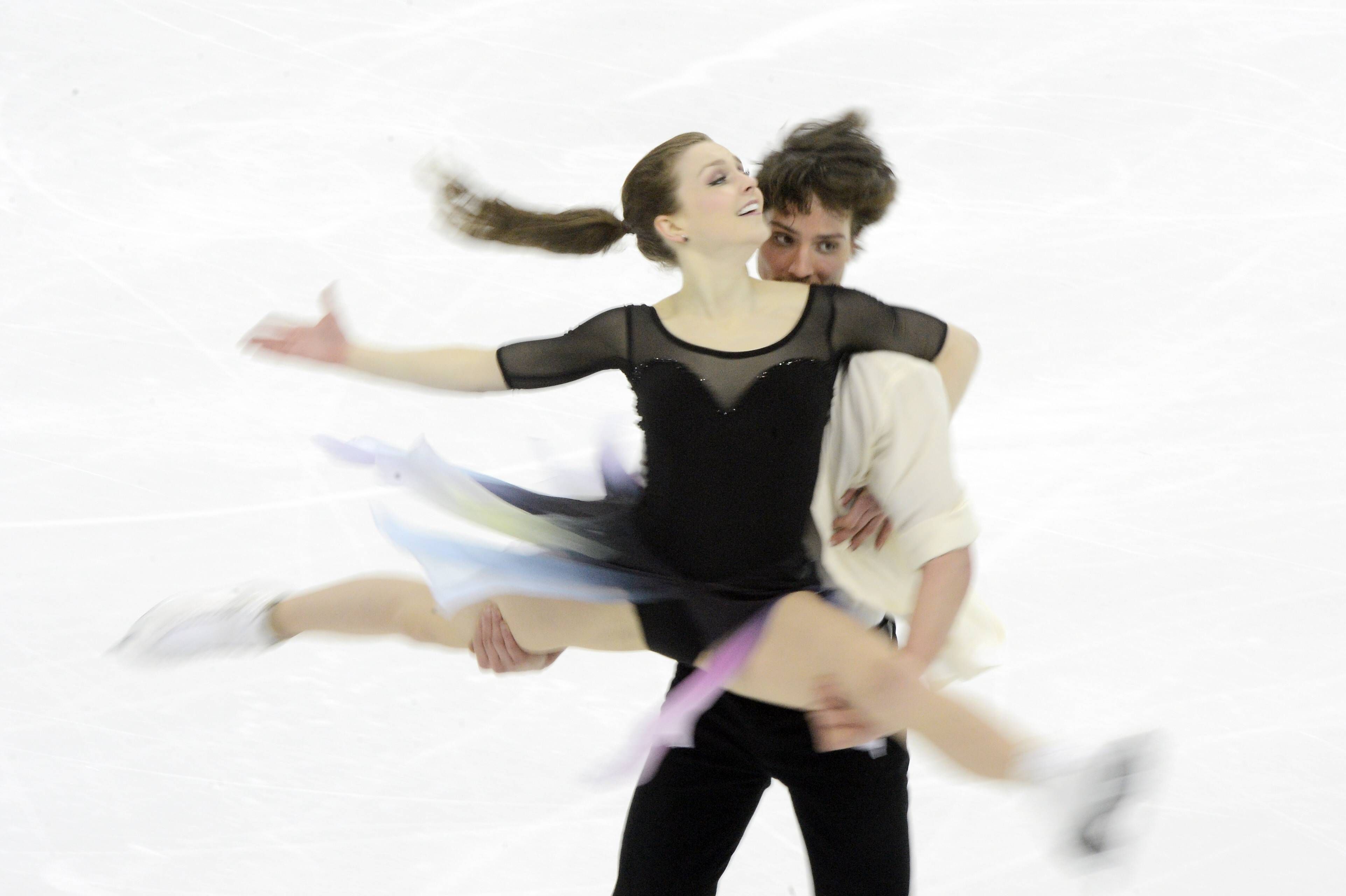 Alexandra Paul and Mitchell Islam of Canada perform during the Ice Dance Free Dance of the ISU World Figure skating Eiskunstlauf Championships 2015 in Shanghai, China, 27 March 2015. Canada s Alexandra Paul and Mitchell Islam challenge Ice Dance Free Dance at ISU World Figure Skating Championships PUBLICATIONxINxGERxONLY 20150327_08765  Alexandra Paul and Mitchell Islam of Canada Perform during The Ice Dance Free Dance of The ISU World Figure Skating Figure skating Championships 2015 in Shanghai China 27 March 2015 Canada s Alexandra Paul and Mitchell Islam Challenge Ice Dance Free Dance AT ISU World Figure Skating Championships PUBLICATIONxINxGERxONLY