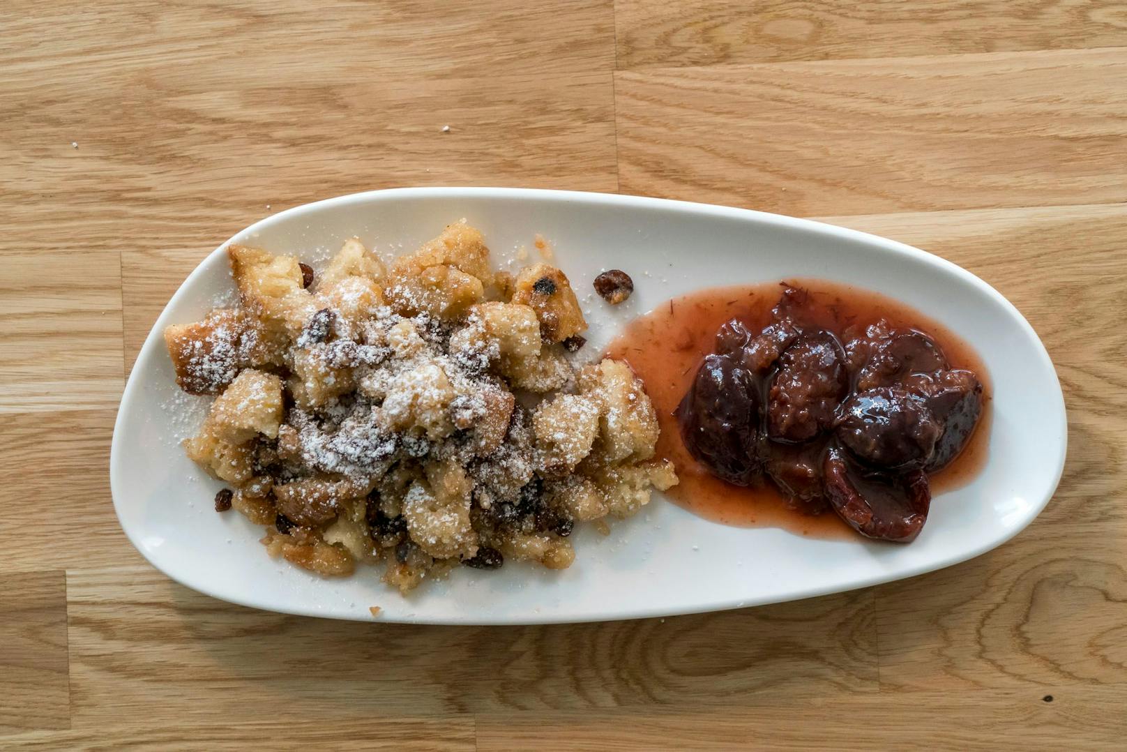 Kaiserschmarrn mit Zwetschkenröster um 11,50