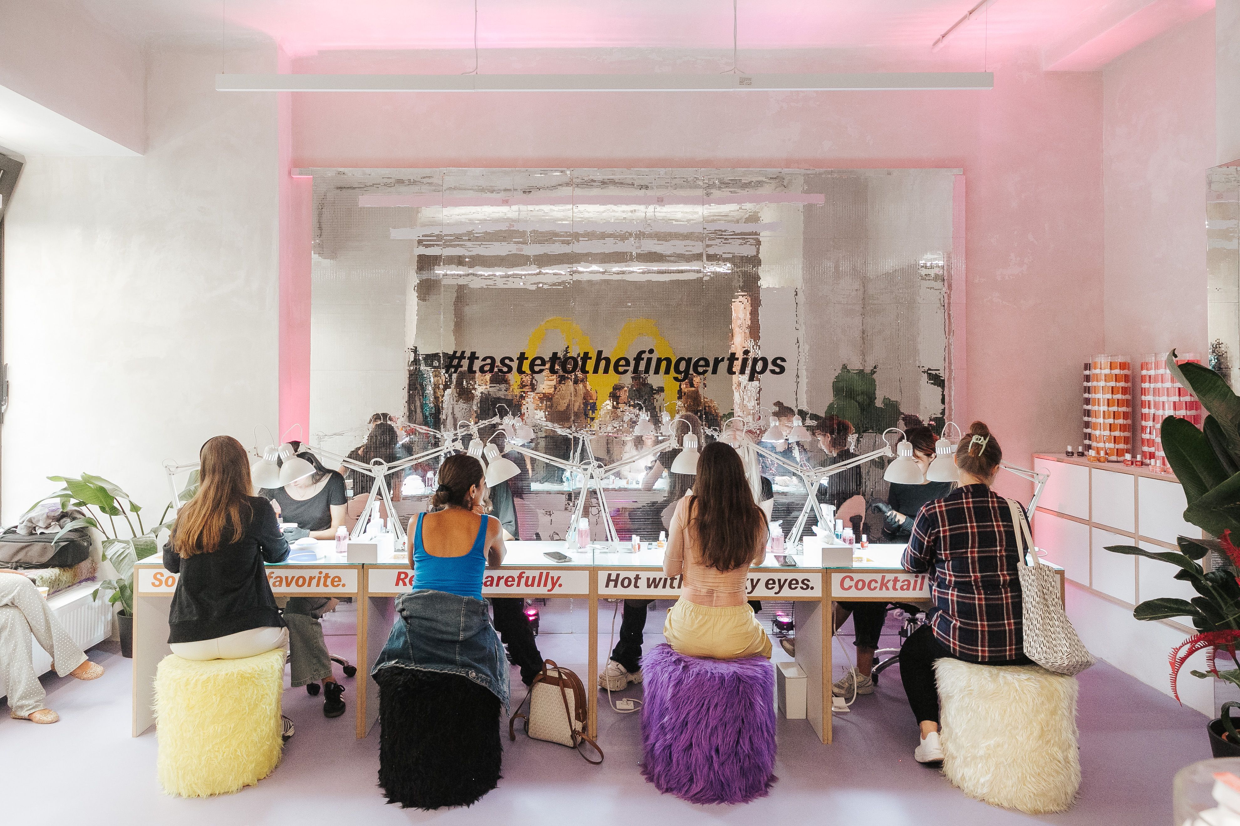 Mäccis erstes Nagelstudio hat nur drei Tage in der Invalidenstraße 15, 1030 Wien, offen.