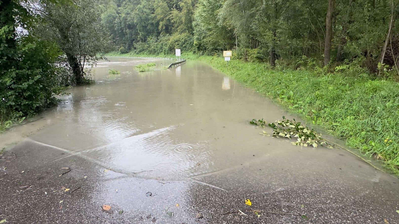 Hochwasser-Lage in NÖ spitzt sich zu.