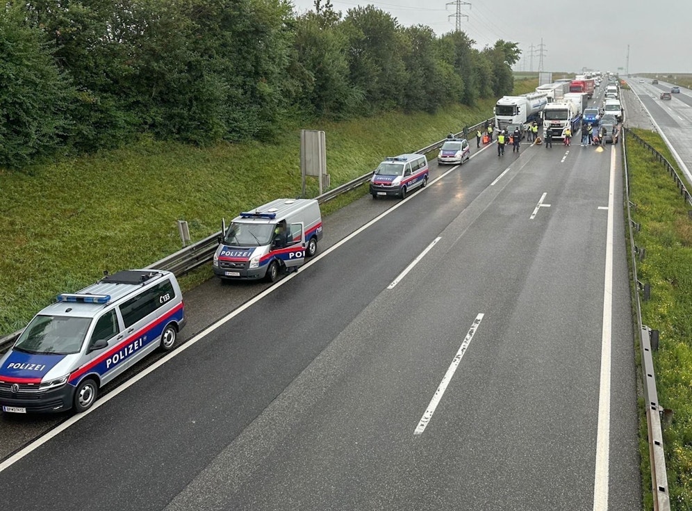 Blockade auf der West: Polizei löste Klimaprotest schnell auf.