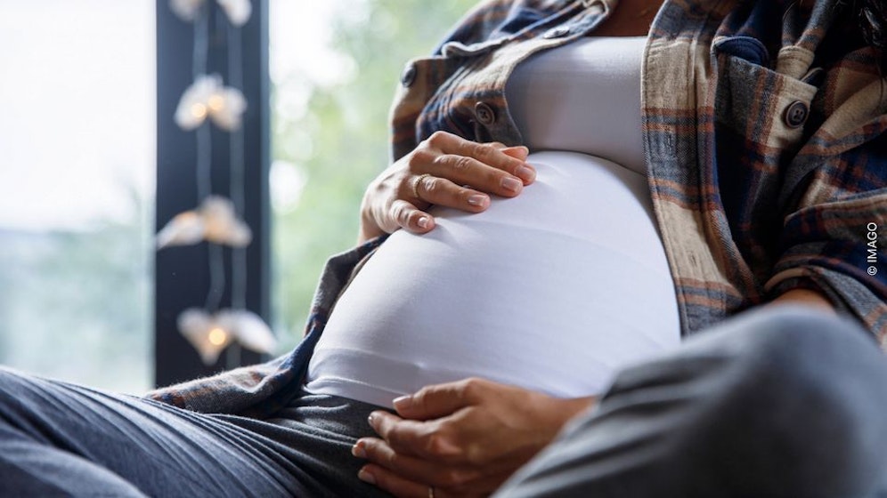 Die Frau befruchtete sich zu Hause selbst.