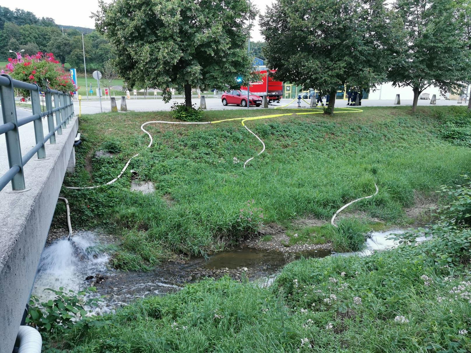 Gülle-Alarm in Maria Anzbach: Feuerwehr im Einsatz