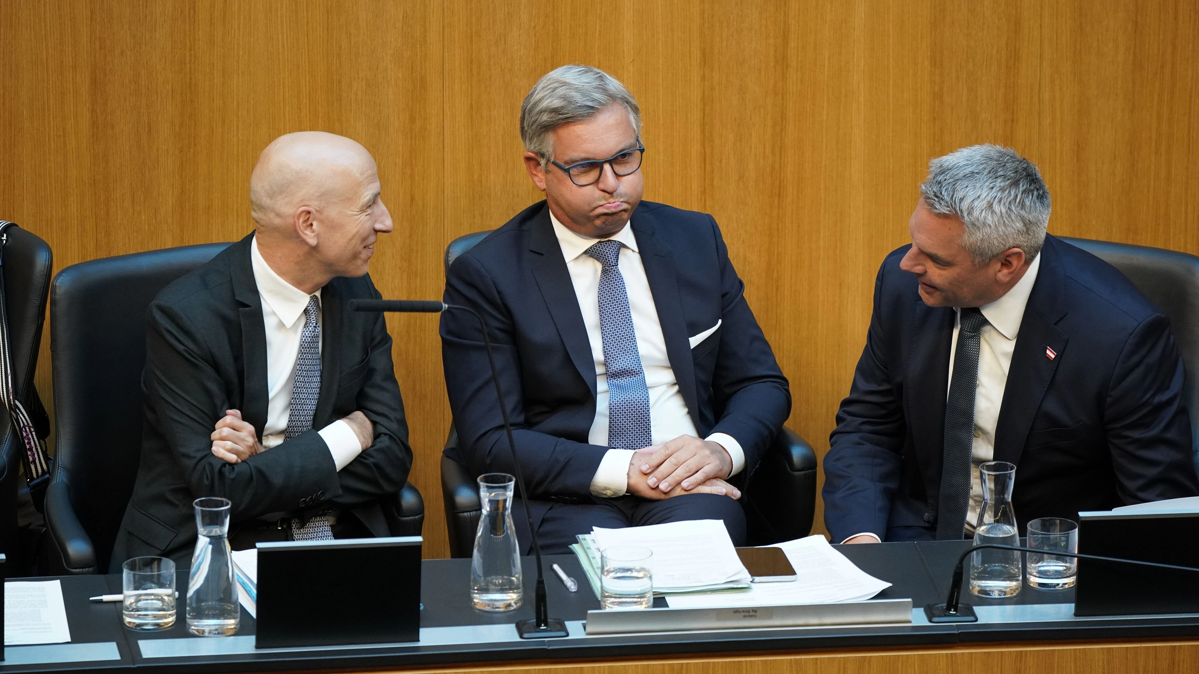 Gut gelaunt: Kocher, Brunner und Nehammer.