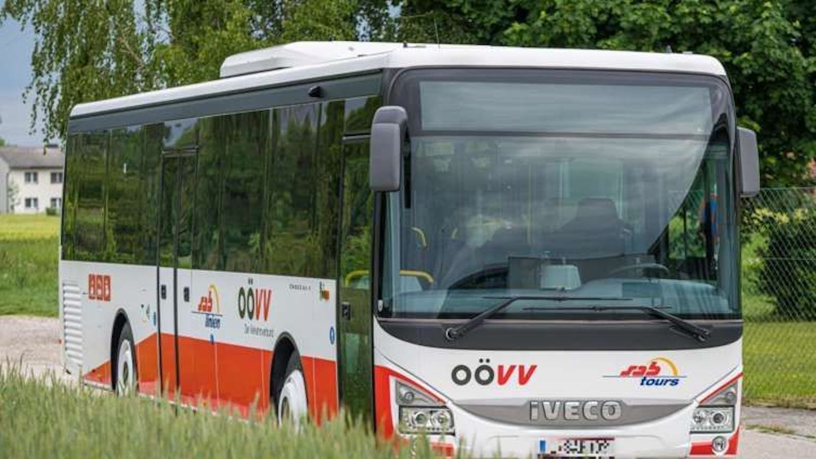 Behörde warnt – Erkrankter fuhr in Öffi-Bus herum