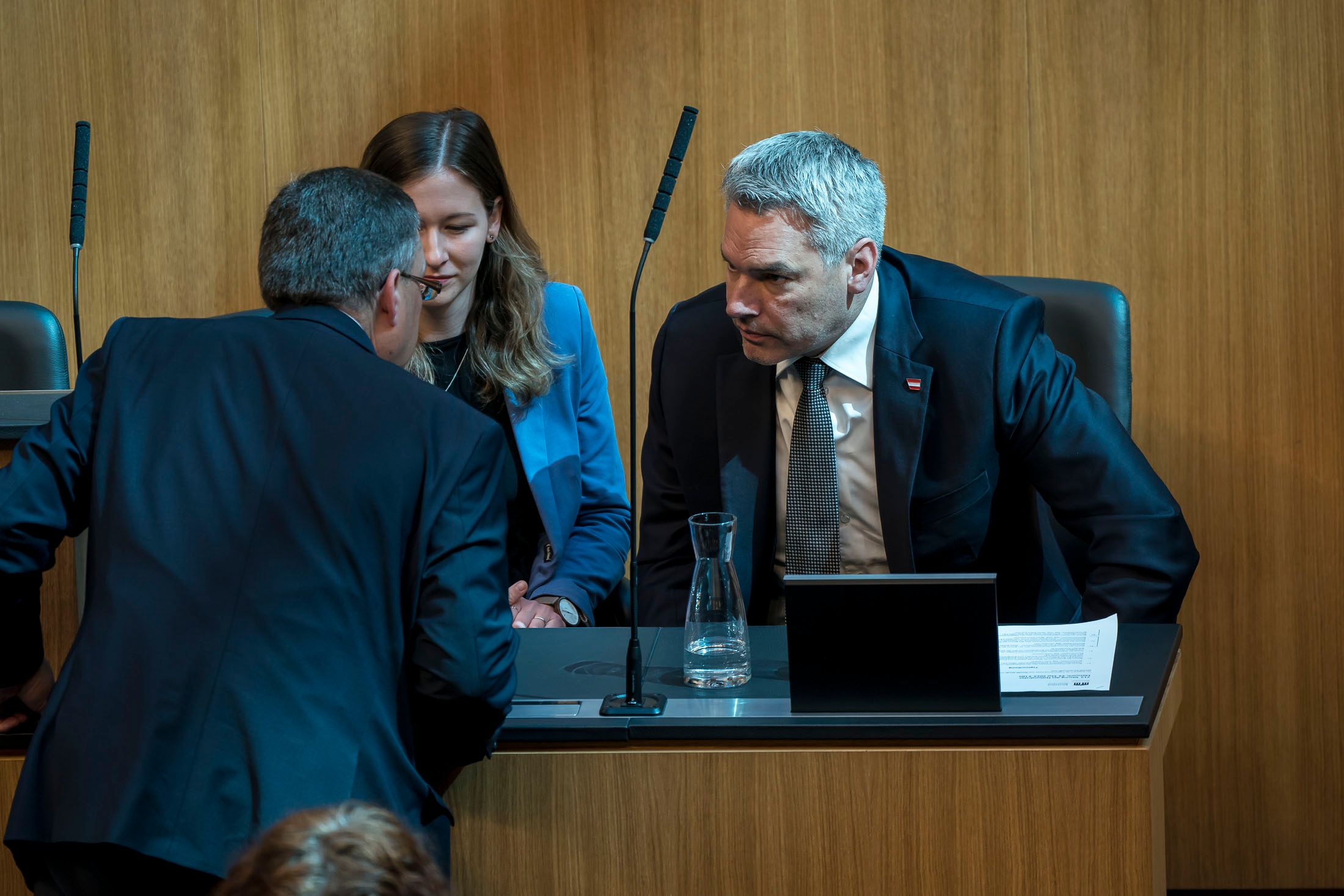 Hinter den Kulissen hat die Regierung einen Plan zur Eindämmung der Mieterhöhungen ausgeheckt. 