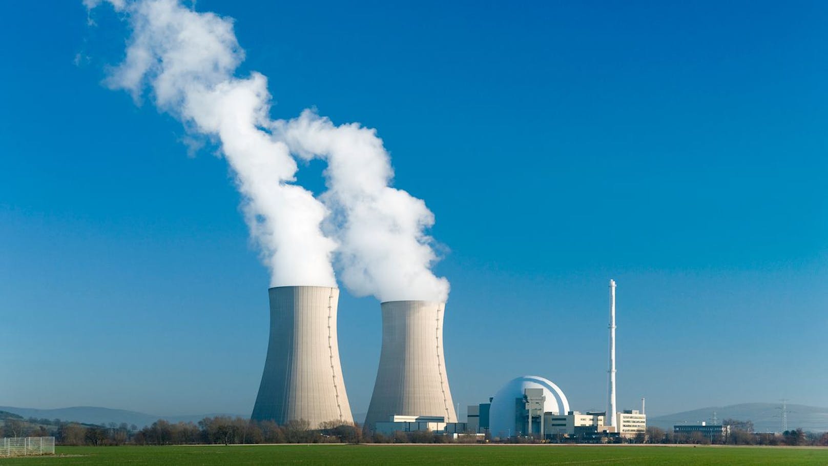 Frankreich will 14 neue Atomkraftwerke bauen