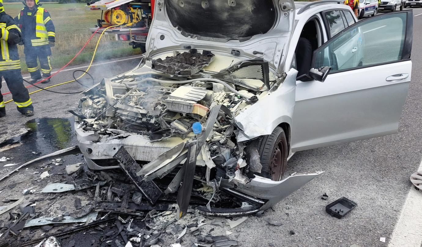 Sekundenschlaf: Zwei Schwerverletzte bei Trumau