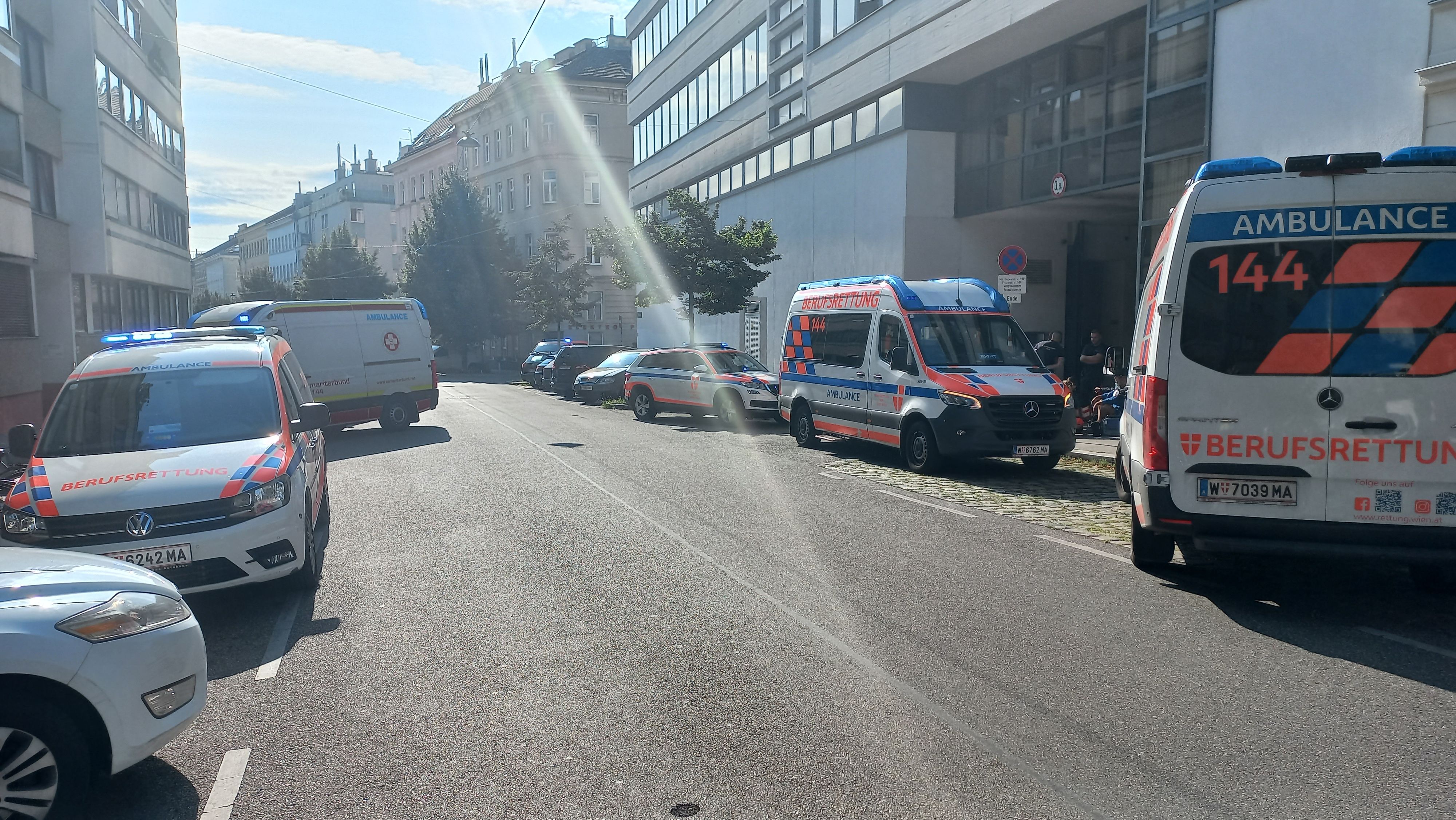 Bei dem Zwischenfall wurden sieben Personen verletzt.