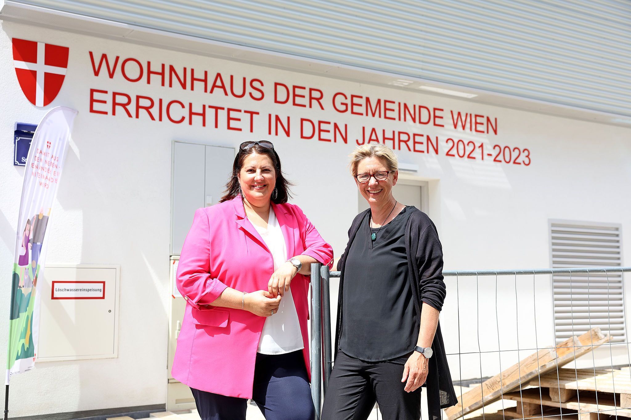 Vizebürgermeisterin und Wohnbaustadträtin Kathrin Gaál (SP) mit Wiener Wohnen Direktorin Karin Ramser.&nbsp;