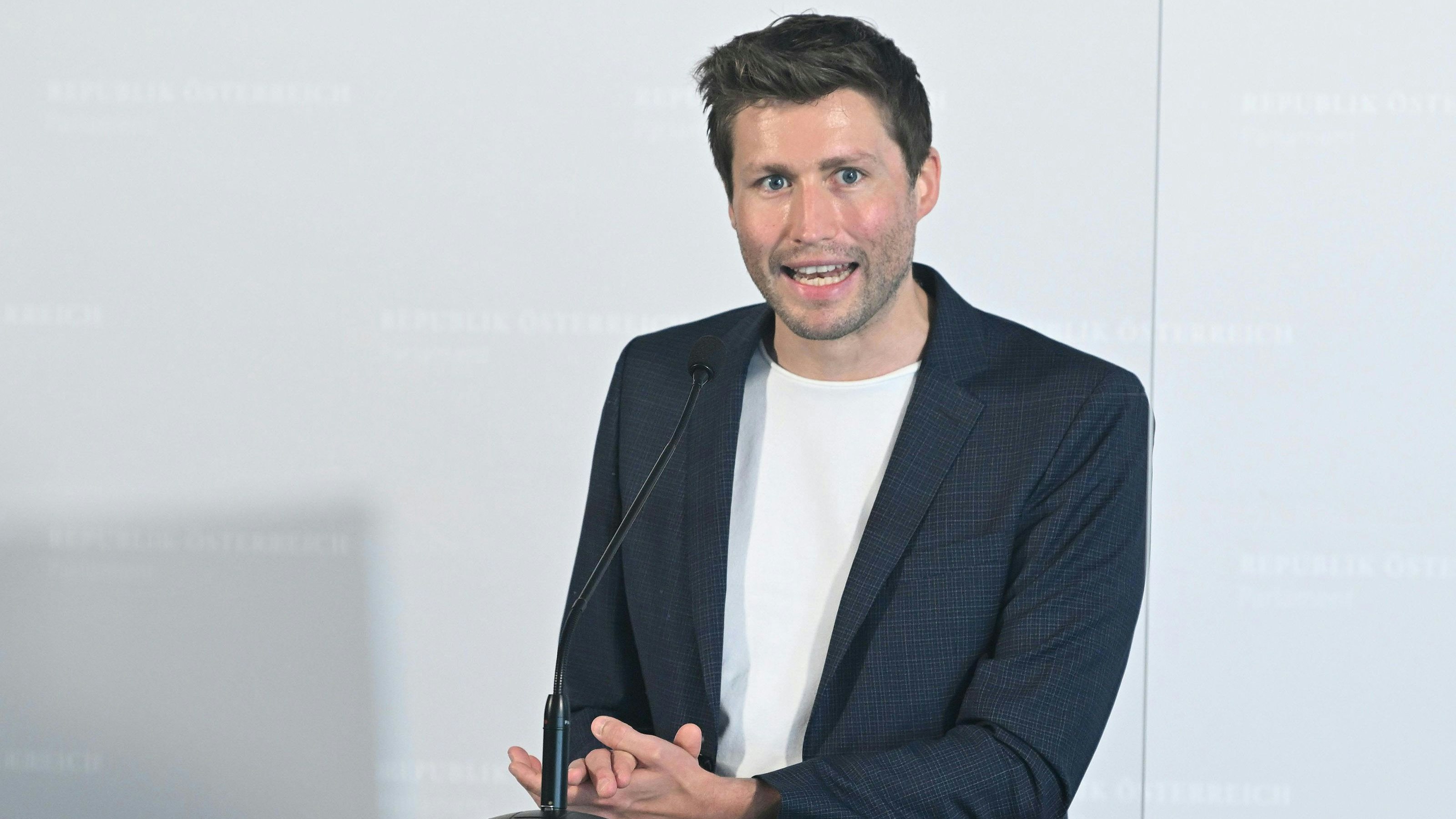 Der Grüne Sicherheitssprecher David Stögmüller fordert die Beobachtung der freiheitlichen Jugendlichen durch den Verfassungsschutz.