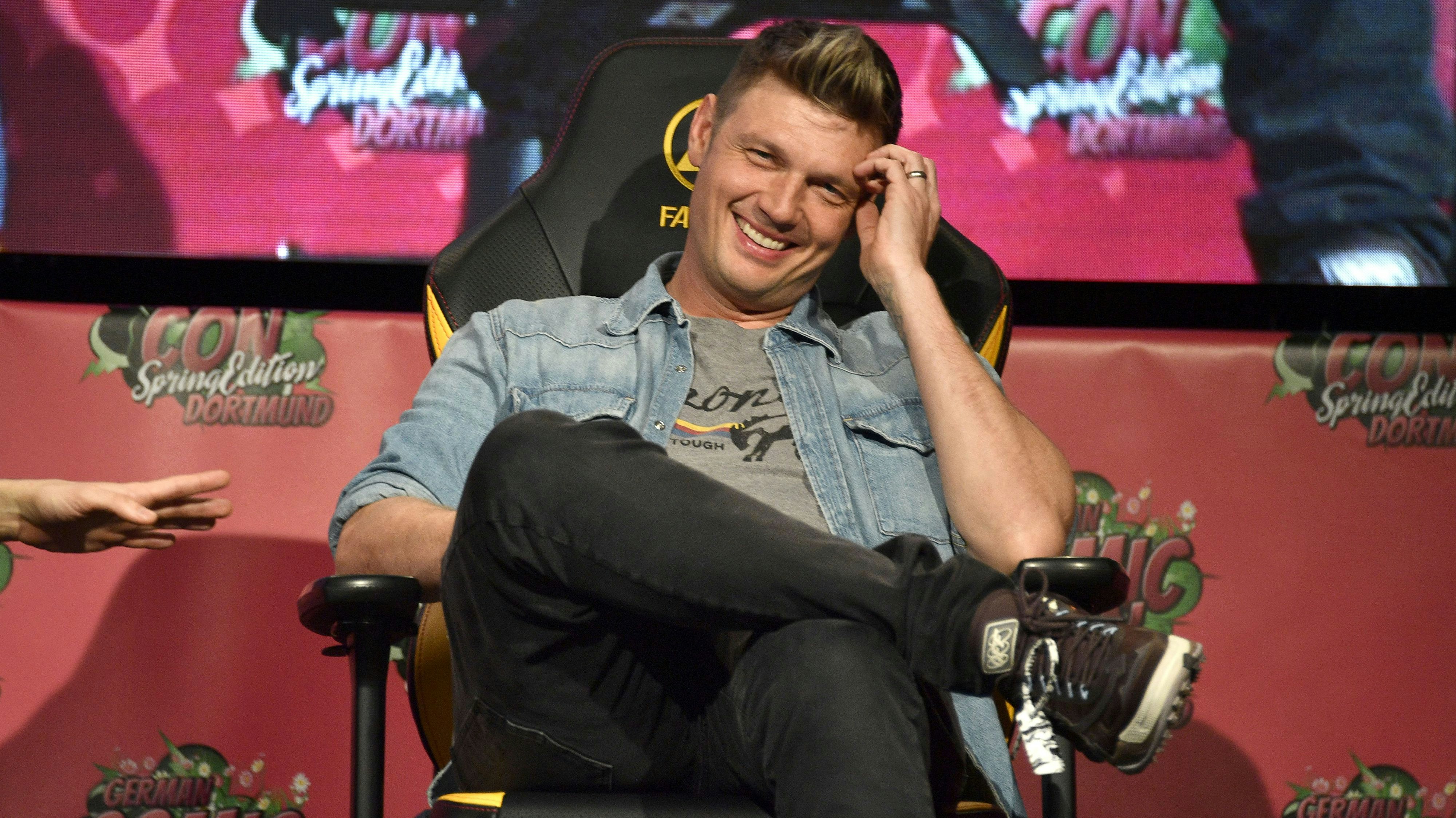 Download von www.picturedesk.com am 01.09.2023 (12:51).  ACT German Comic Con Dortmund Spring Edition 2022 -- Nick Carter von den Backstreet Boys auf der German Comic Con Dortmund 2022 in der Messehalle. Dortmund, 23.04.2022 - 20220423_PD23062 - Rechteinfo: Rights Managed (RM)