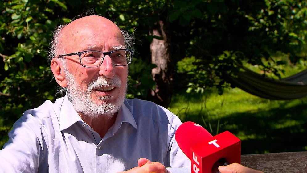 Theo Peer ist im Alter von 93 Jahren verstorben. 