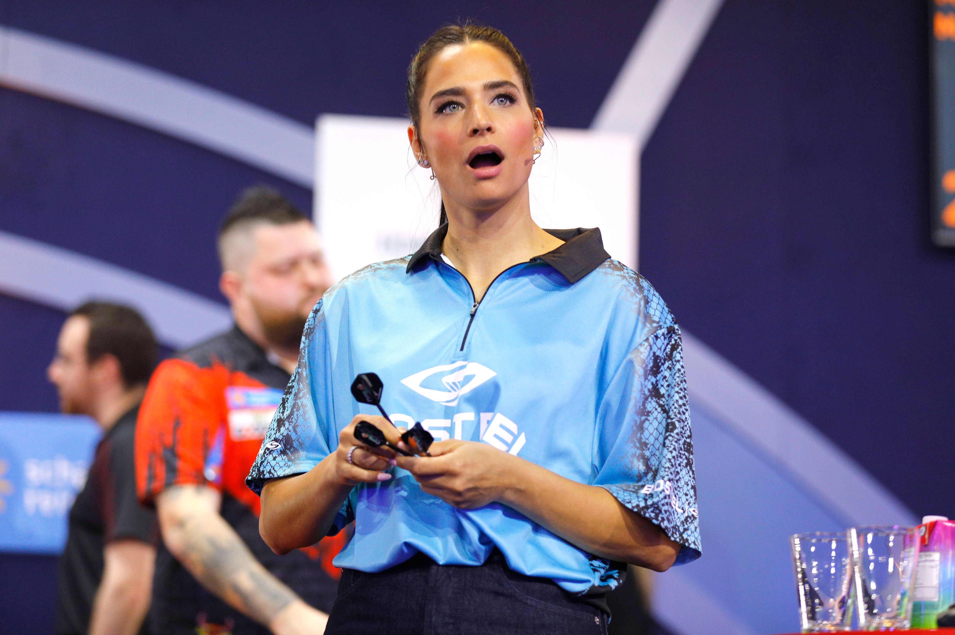 Privat und beruflich kriselt es bei Amira Pocher.