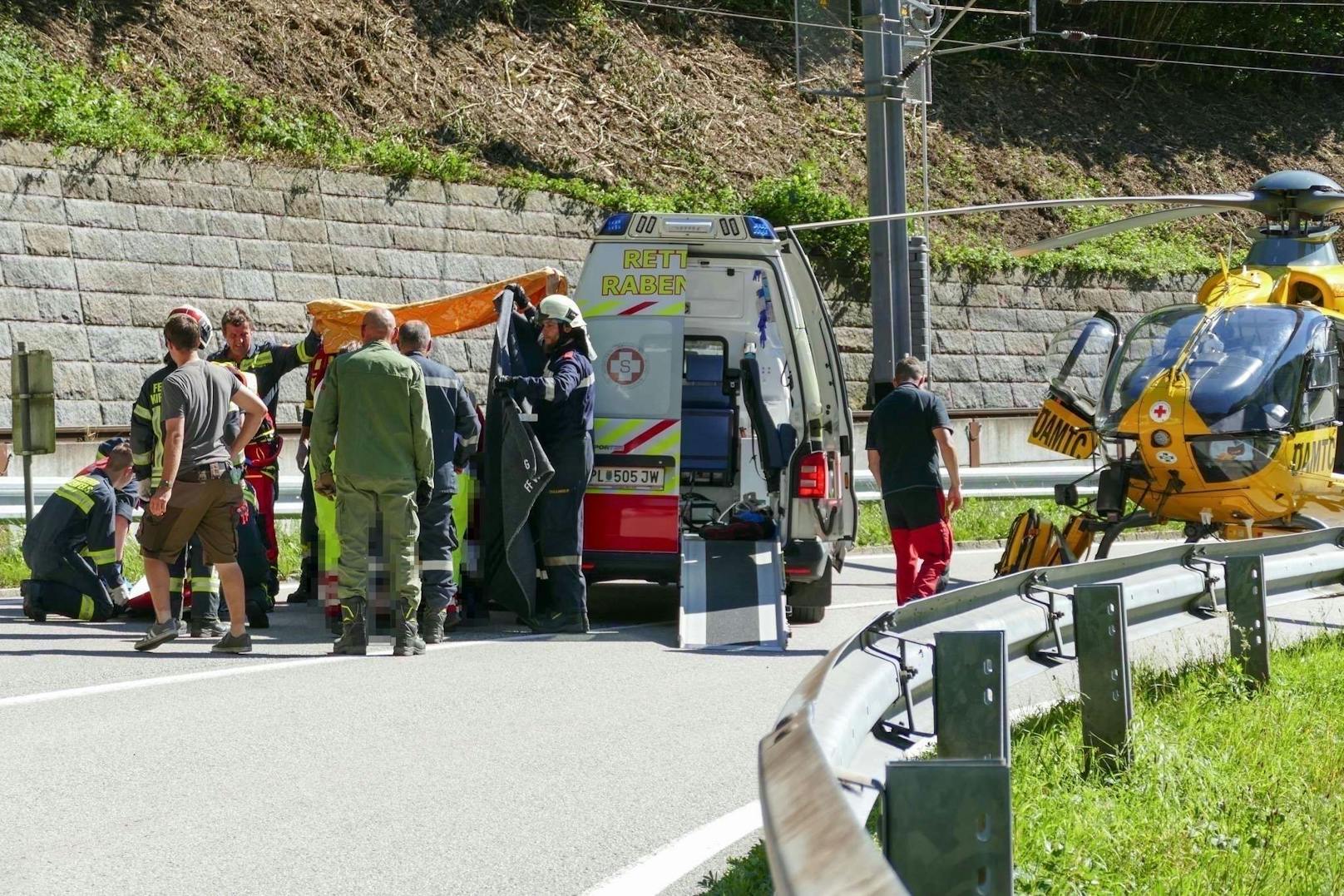 Bikerin (26) schwer verletzt