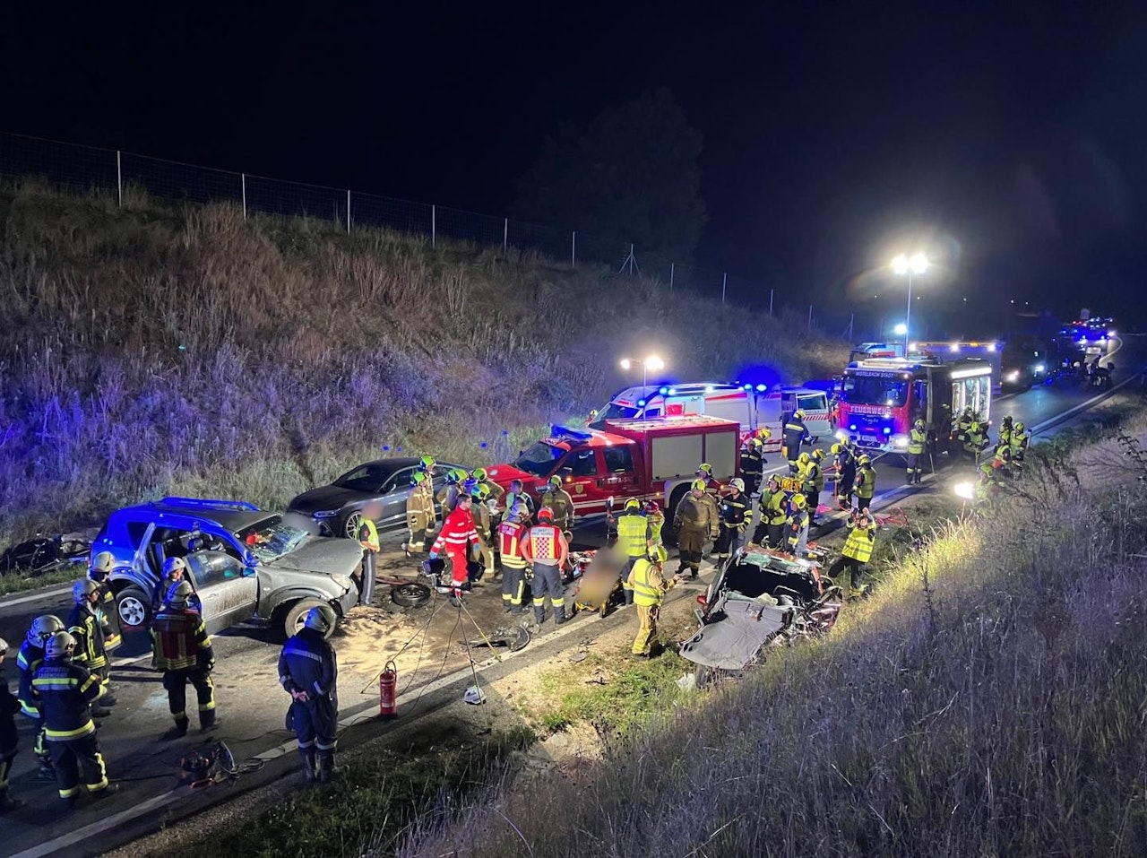 Heute.at - Mehrere Schwerverletzte bei nächtlichen Unfällen in NÖ