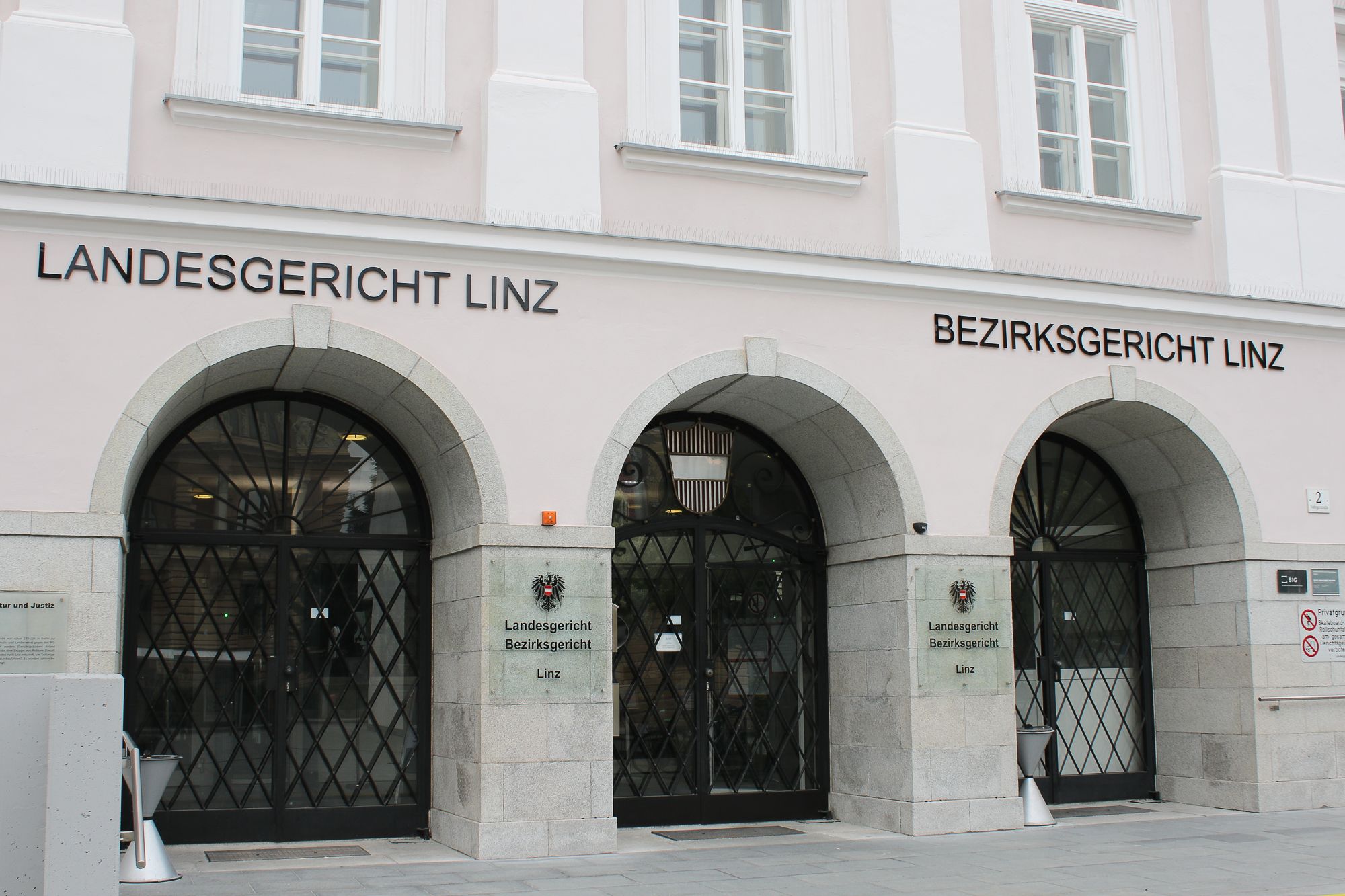 Am Sonntag wurde in Linz Untersuchungshaft für den Verdächtigen beantragt.