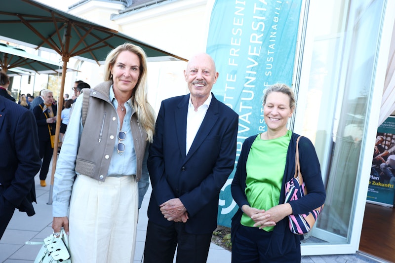"Heute"-Herausgeberin Eva Dichand mit Ludwig Fresenius und Neurologin Caroline Thun-Hohenstein.