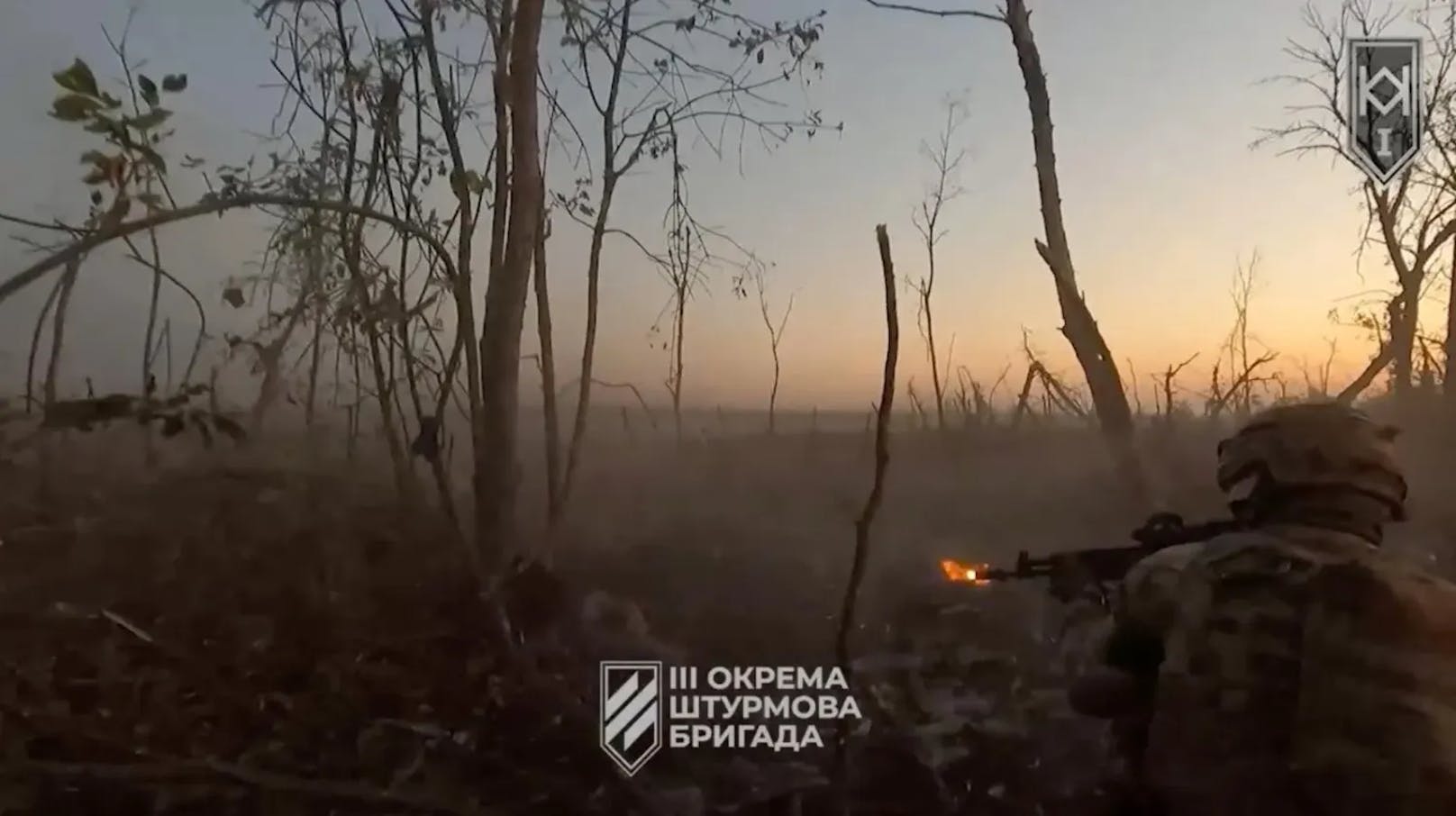 Die ukrainischen Streitkräfte veröffentlichten ein Video, das Kämpfe bei Bachmut zeigen soll.