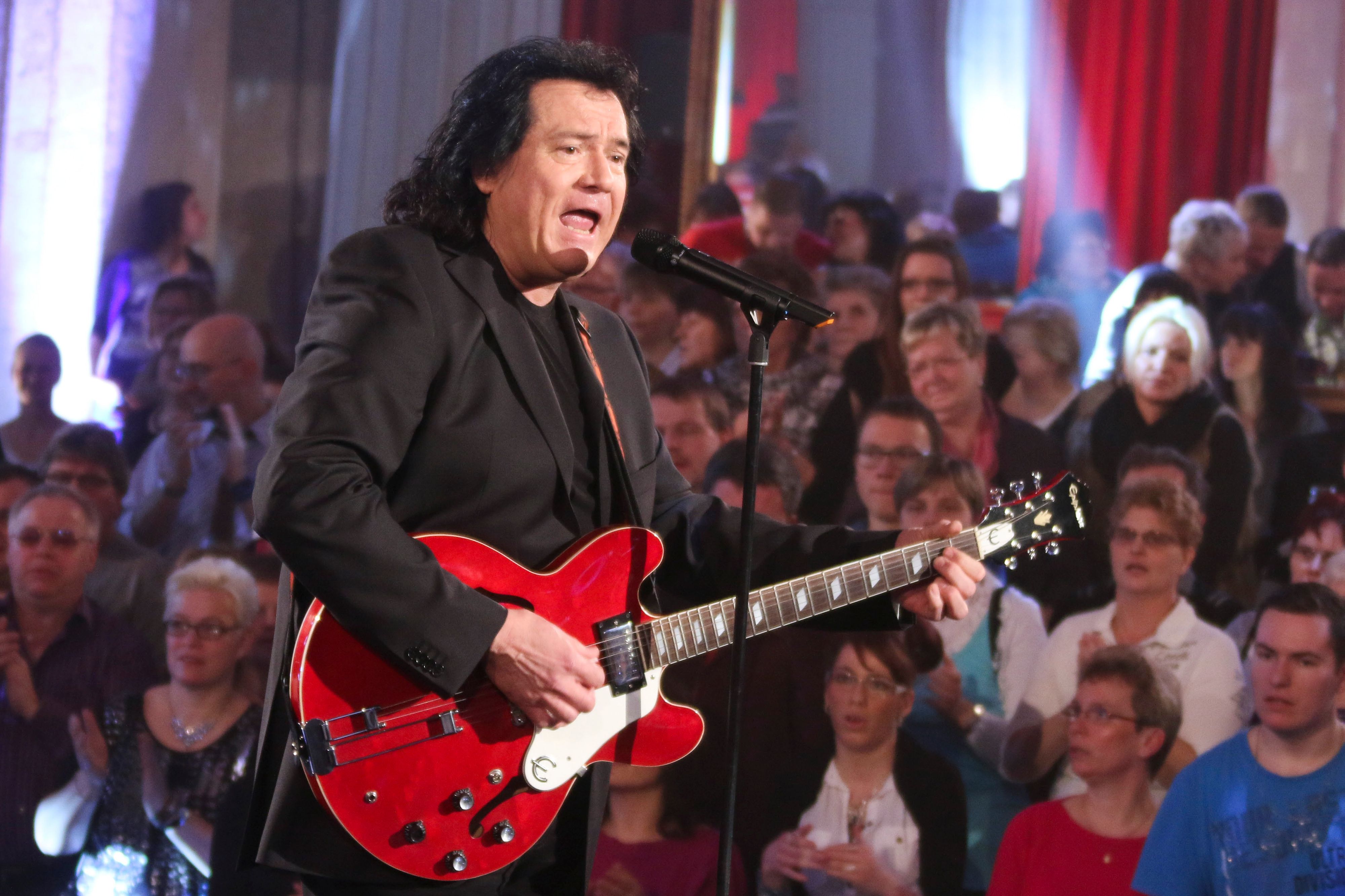 Trauer um Andreas Martin – Tot mit 72: Schlagerstar starb "an gebrochenem  Herzen" | Heute.at