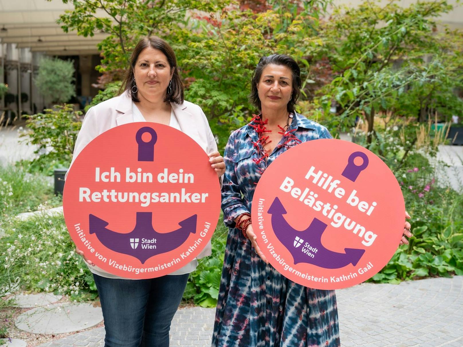 "Gewalt und sexuelle Belästigung haben in unserer Stadt keinen Platz“ so Vizebürgermeisterin und Frauenstadträtin Kathrin Gaál (SPÖ, links) und Kulturstadträtin Veronica Kaup-Hasler.