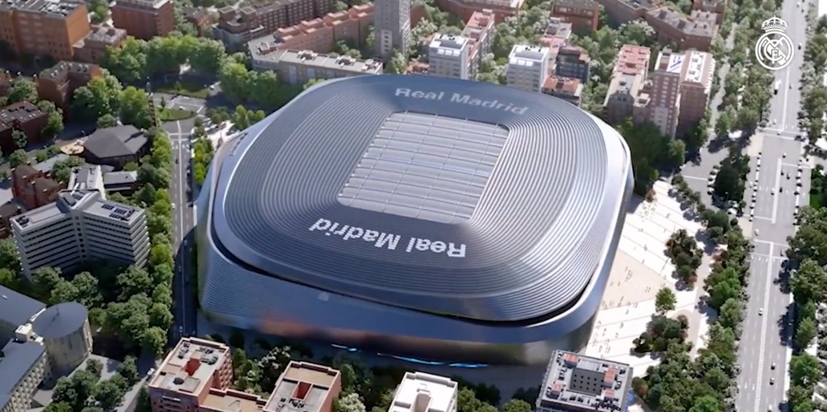 Das Dach des neuen Stadions kann geöffnet und geschlossen werden.