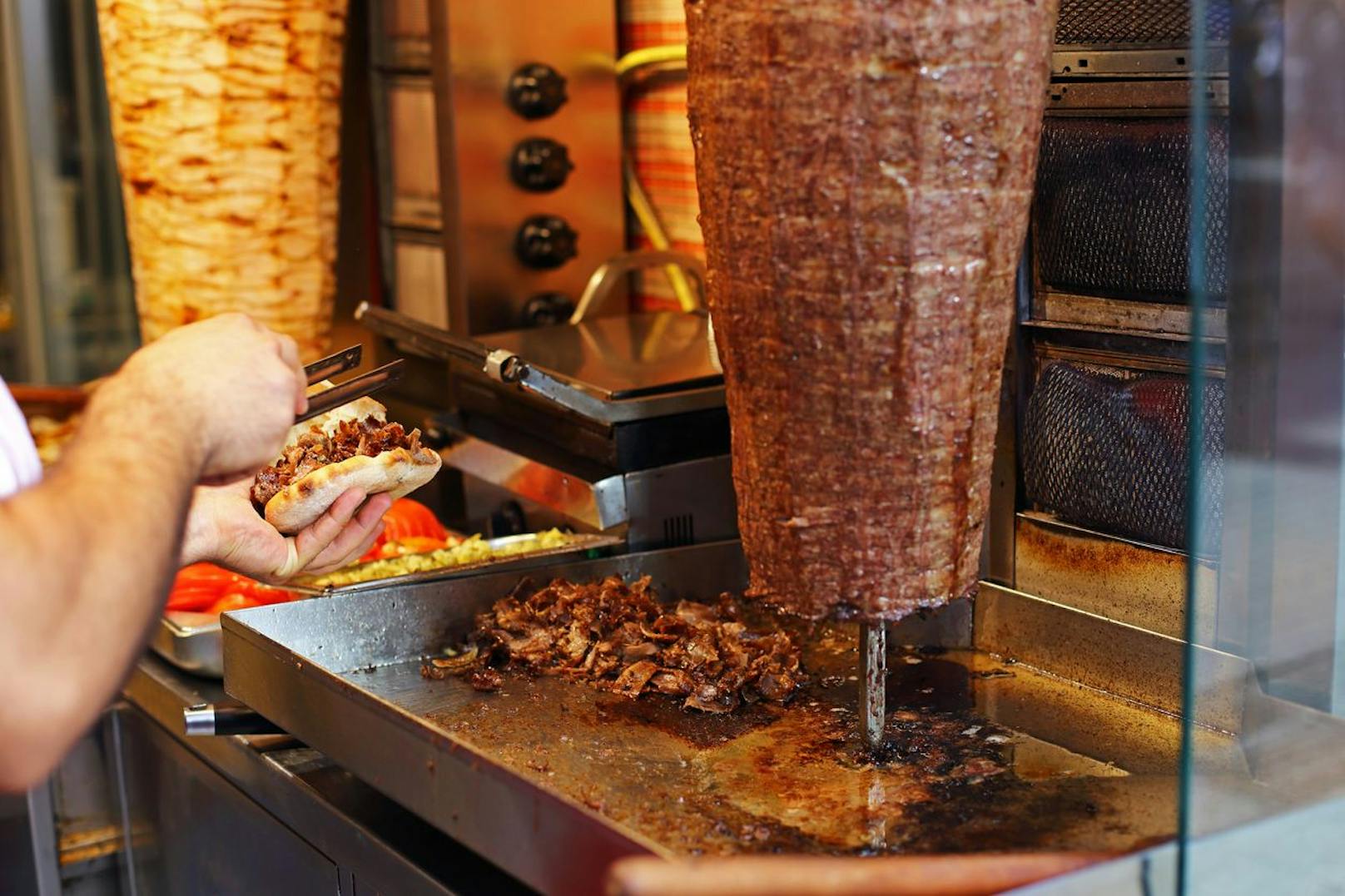 Ein Toter – Theke von Kebab-Stand voller Salmonellen