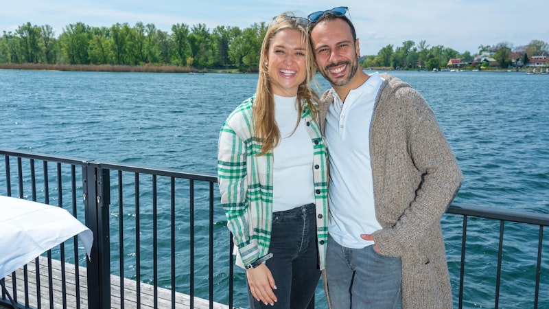 "Es war ja eigentlich kein so großes Geheimnis", lacht Rennfahrerin Corinna Kamper (29) über die nun auch offizielle Beziehung zu ihrem ehemaligen "Dancing Stars"- Partner Danilo Campisi (35).
