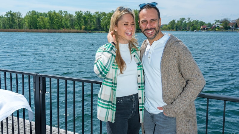 "Es war ja eigentlich kein so großes Geheimnis", lacht Rennfahrerin Corinna Kamper (29) über die nun auch offizielle Beziehung zu ihrem ehemaligen "Dancing Stars"- Partner Danilo Campisi (35).
